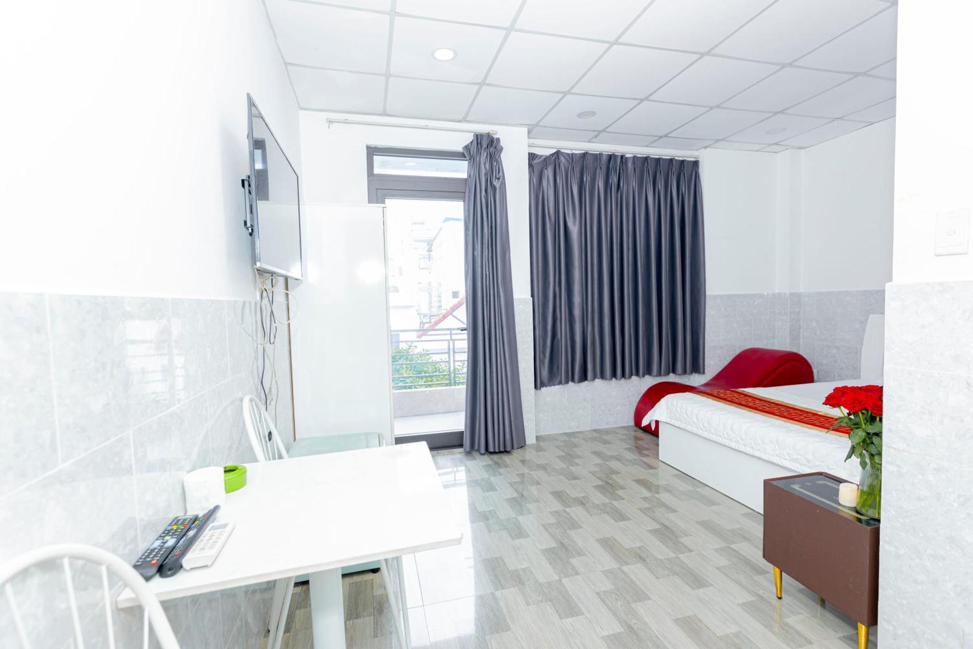 Hotel Vinh Phu Gia