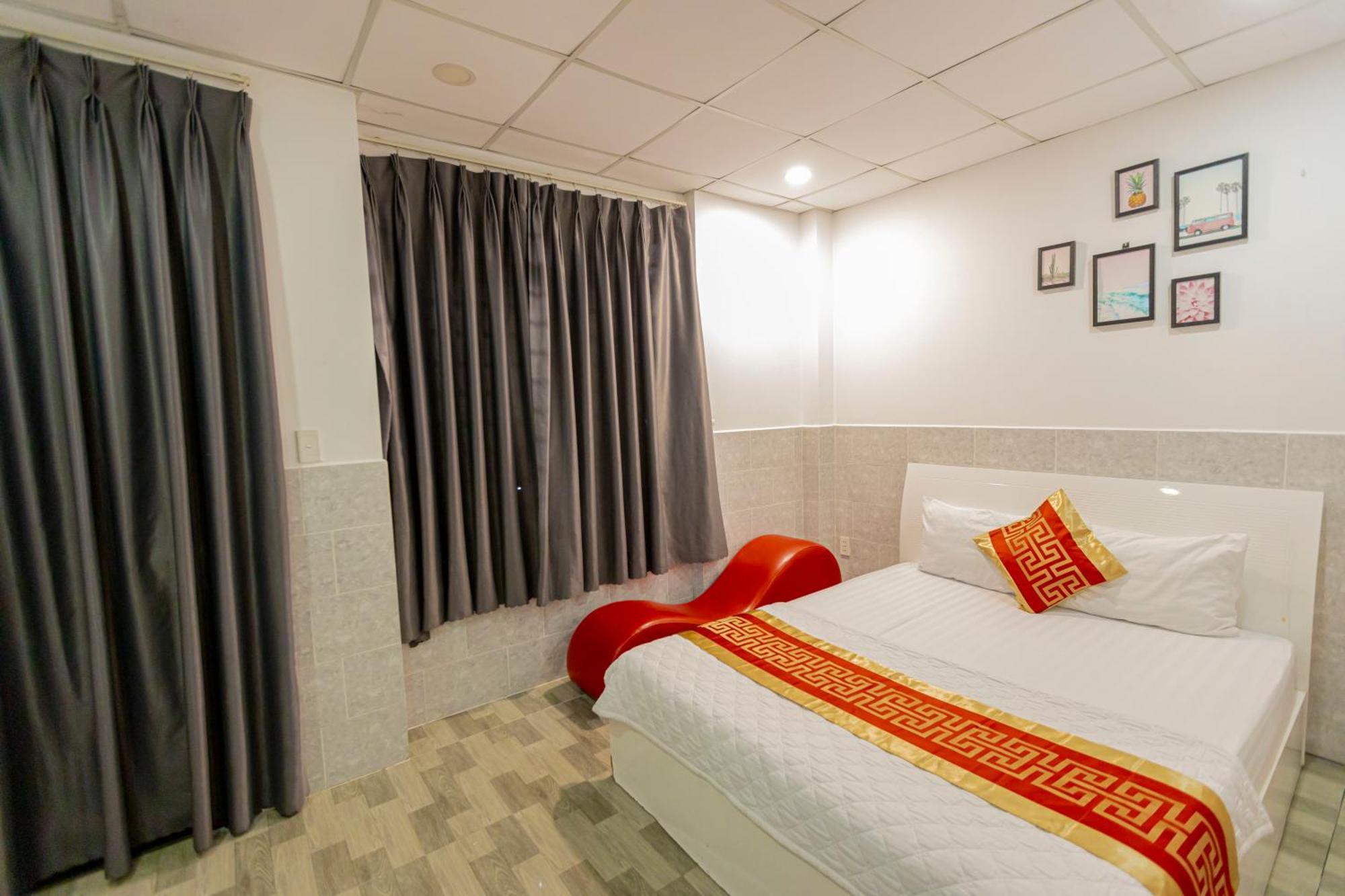 Hotel Vinh Phu Gia