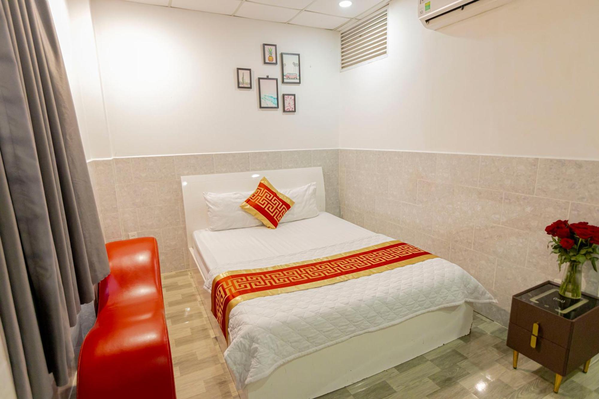 Hotel Vinh Phu Gia