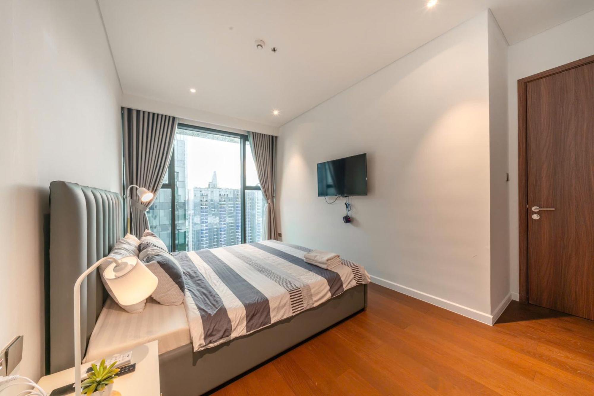 Metropole Thu Thiem - Luna - Chic, Unbeatable Location, Great Value!!! Ho Chi Minh City