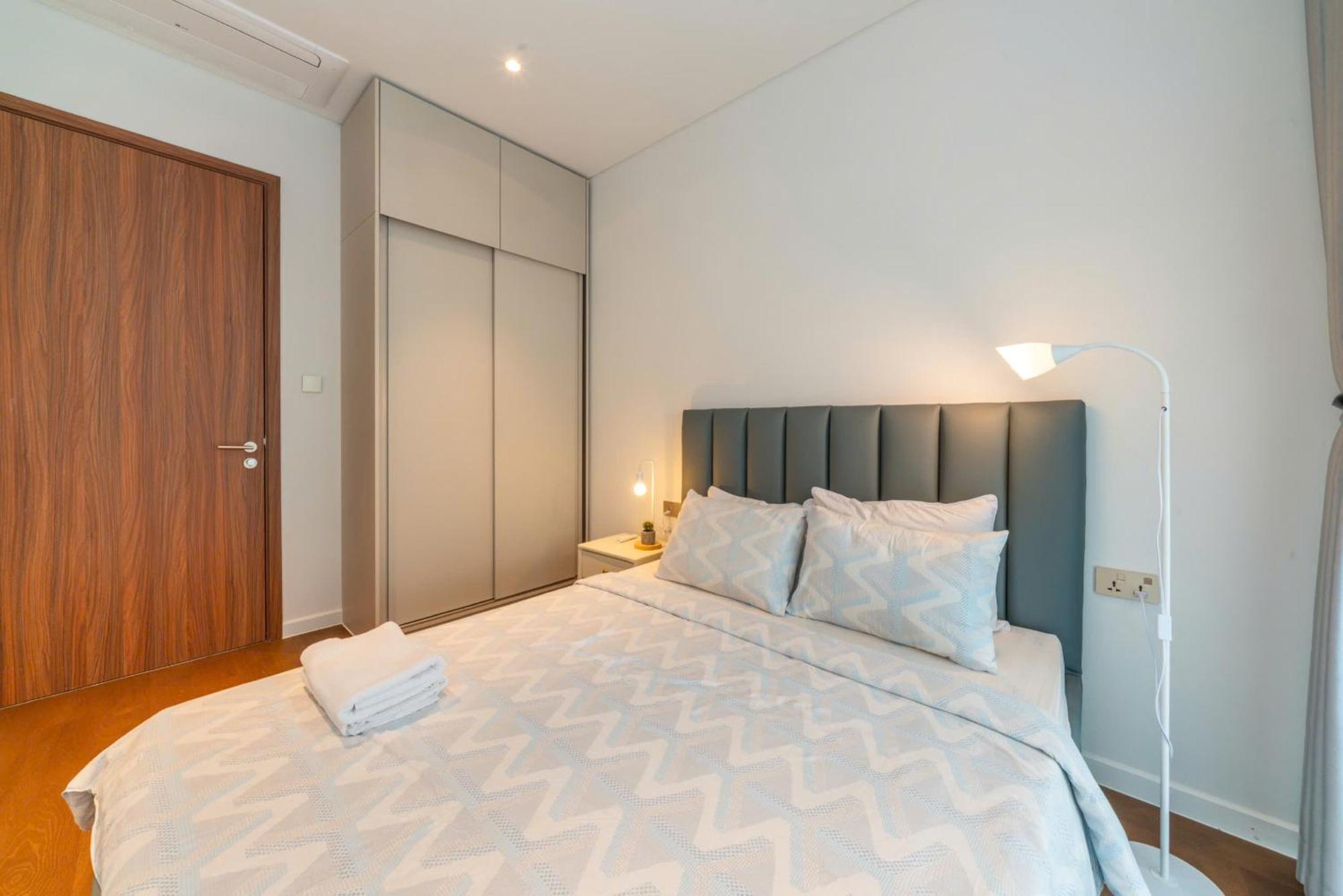 Metropole Thu Thiem - Luna - Chic, Unbeatable Location, Great Value!!! Ho Chi Minh City