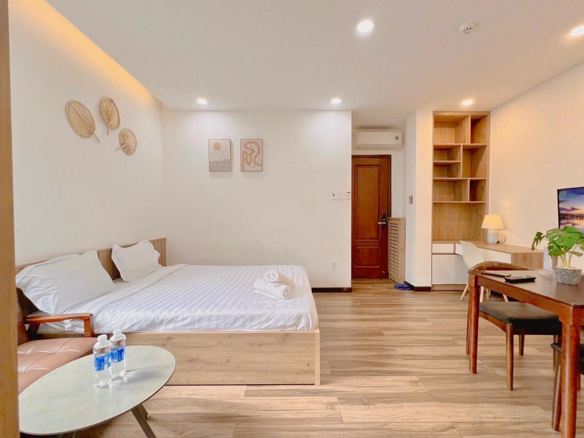 Ho Riverside View And Netflix Chill Ho Chi Minh City