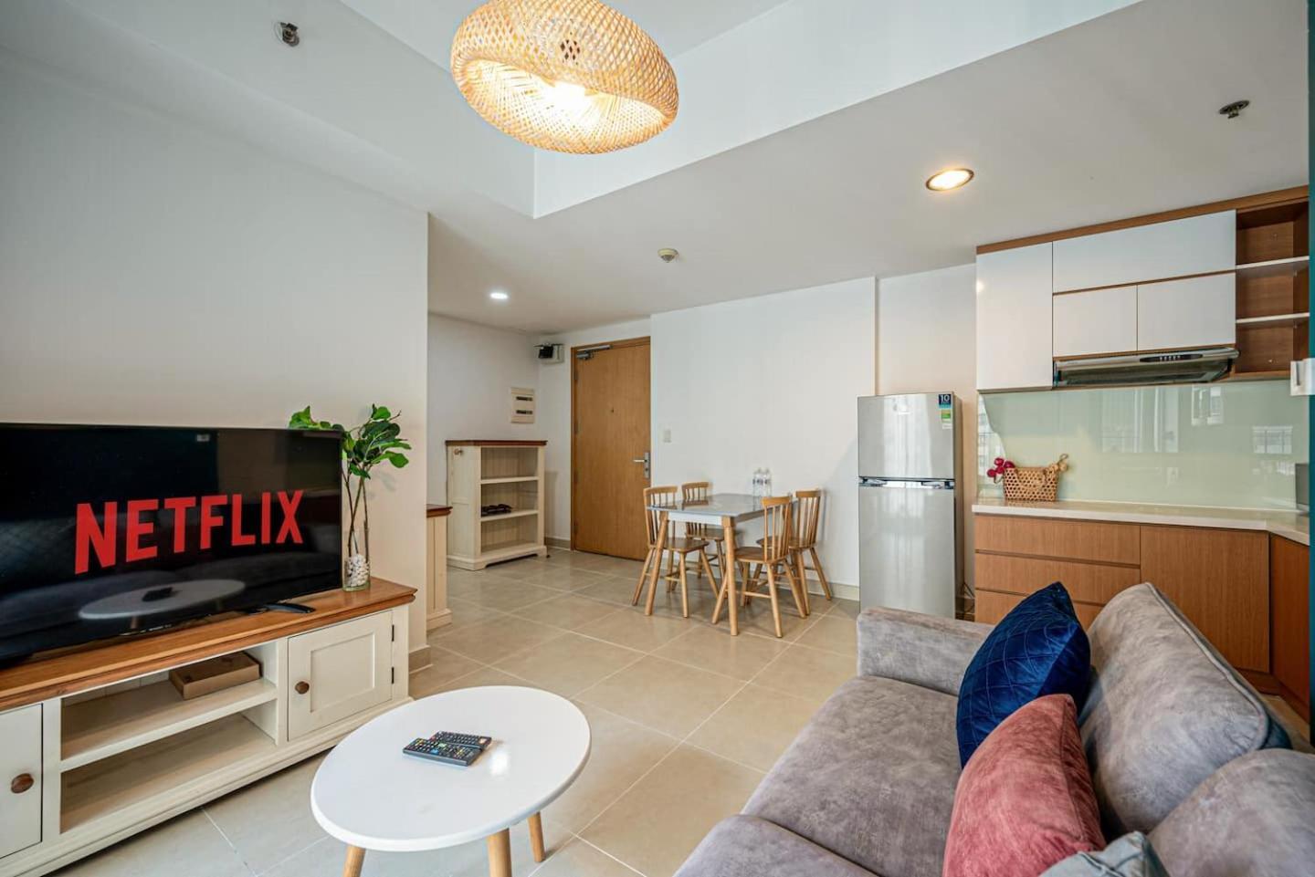 Apartment Masteri Thao Dien - Netflix & Chill