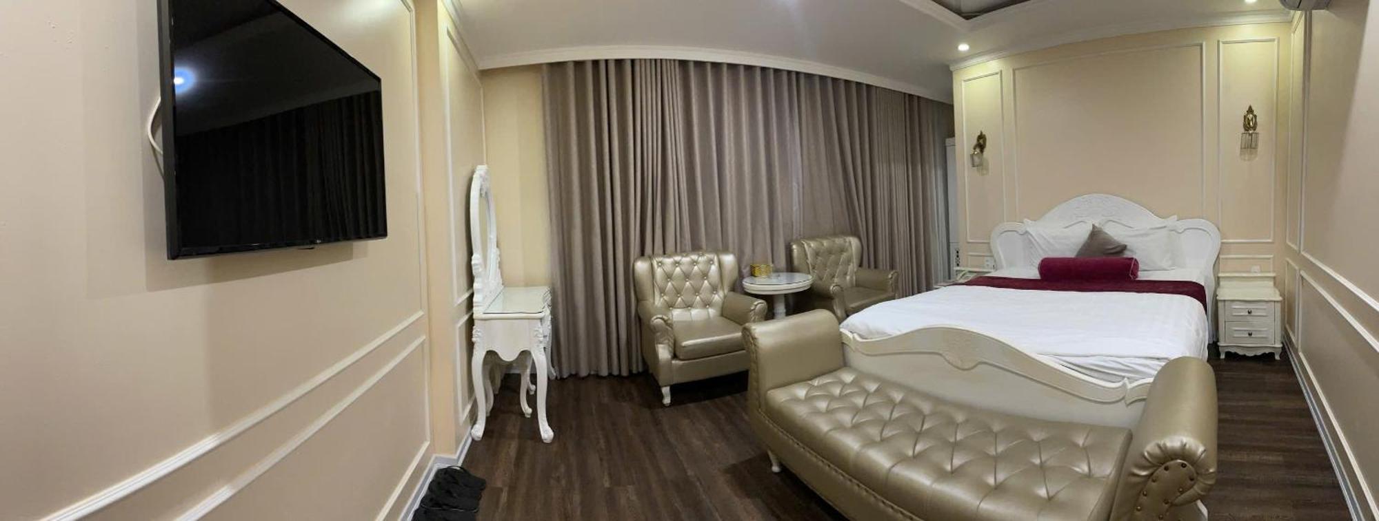 Khai Hung Binh Chanh Hotel 2*
