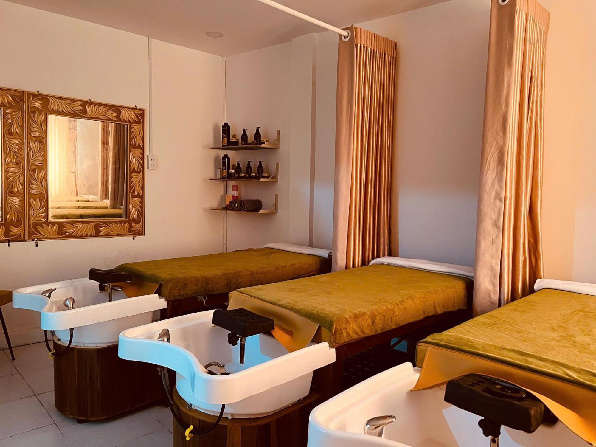 Capsule hotel Grandma Lu's Saigon Japan Town *