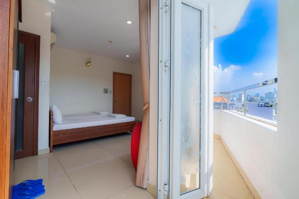 Thu Thai - Lunaria Maison Group 2* Ho Chi Minh City