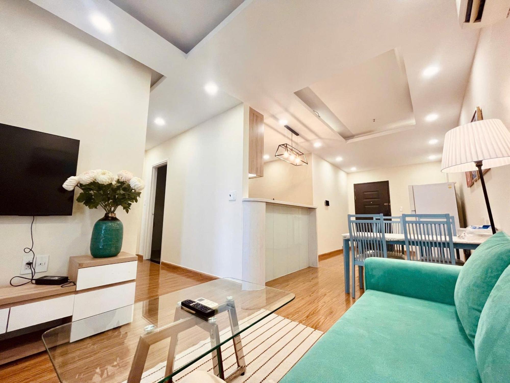 Lucy 2br Scenic Valley 108 * Ho Chi Minh City