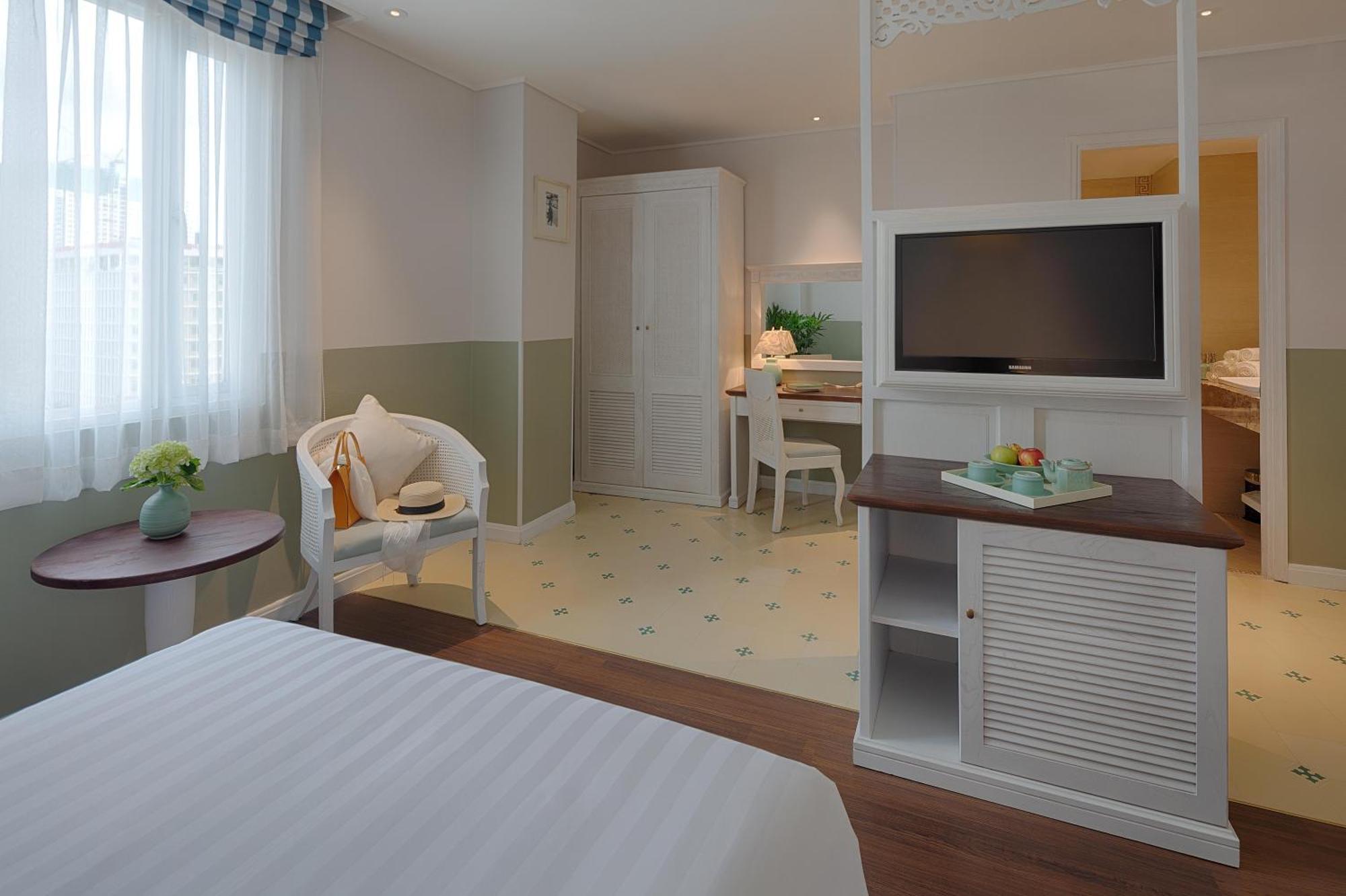 Au Charner Hotel 4*