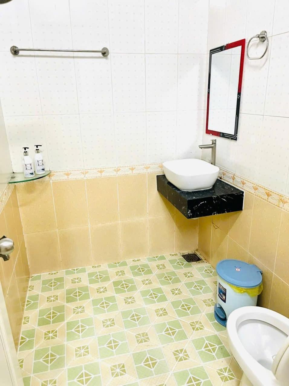 Hung Anh Hotel 2*