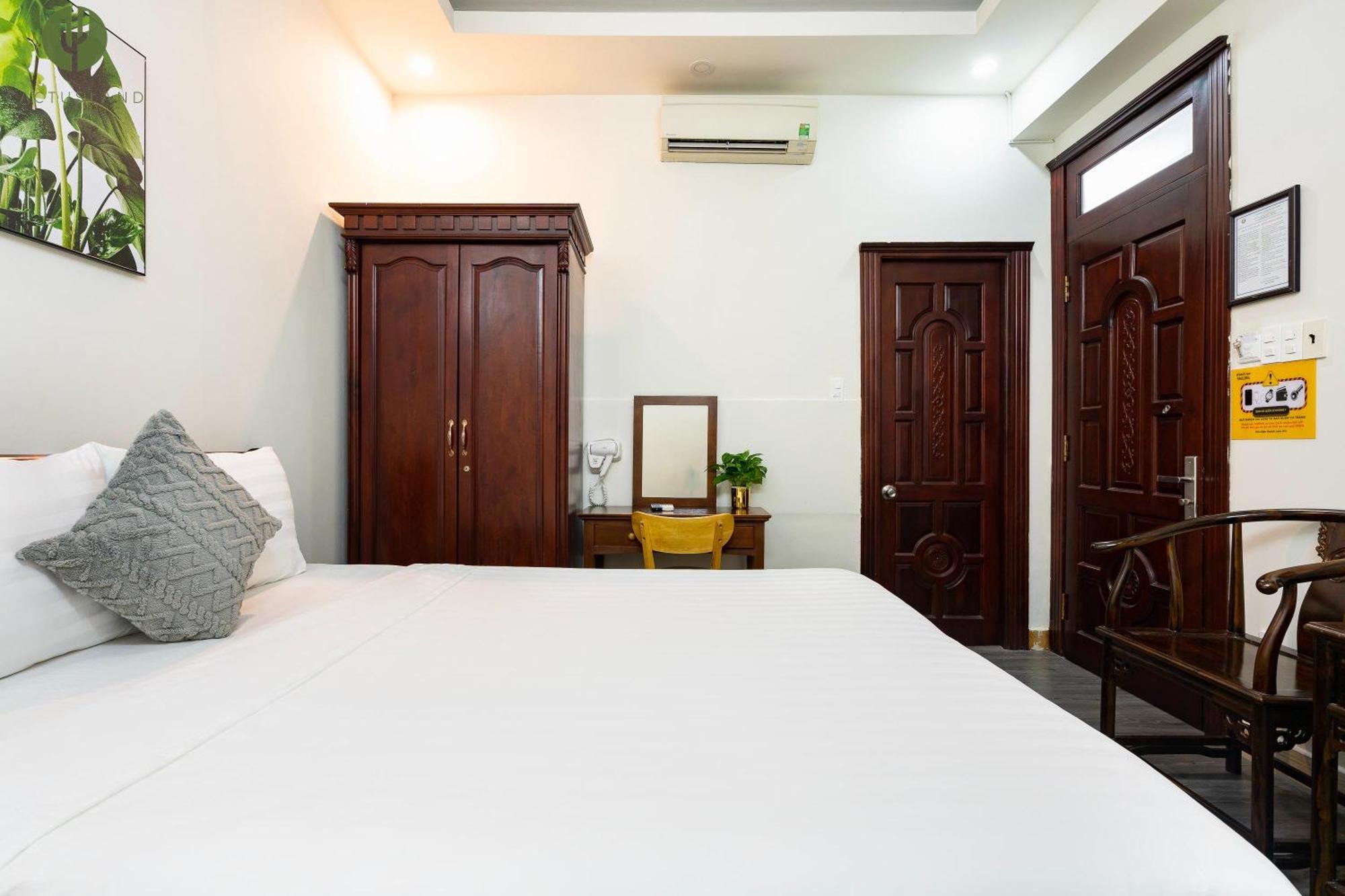 Hotel Cactusland Tan Binh Ho Chi Minh City