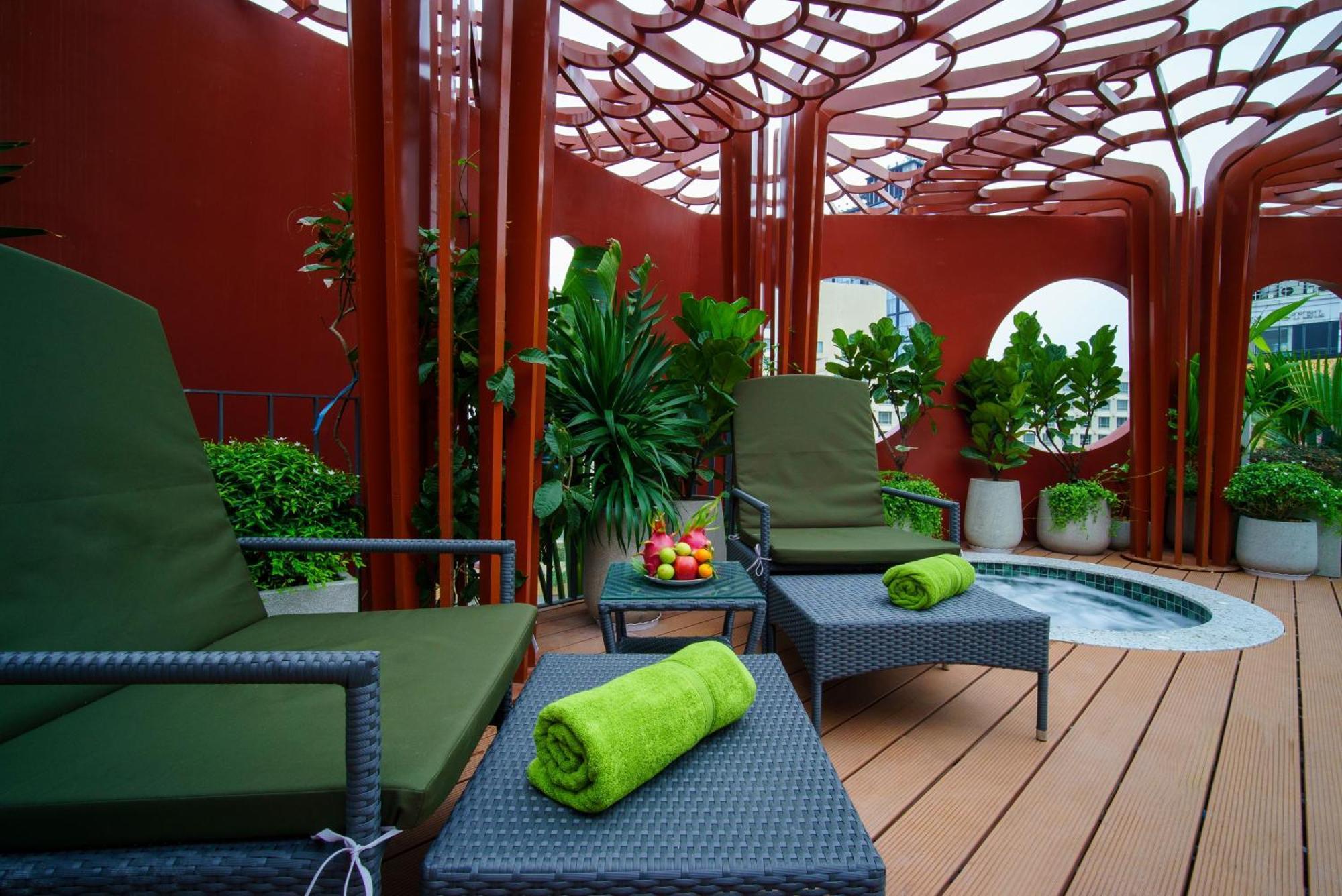 Hotel Me Saigon Boutique 5*