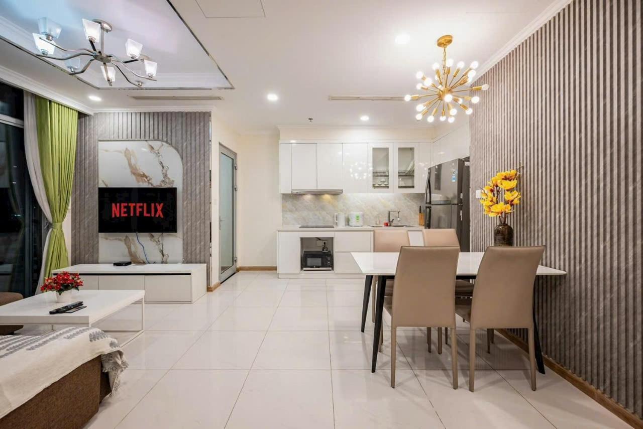 Luxury Vinhomes Central Park Apartment