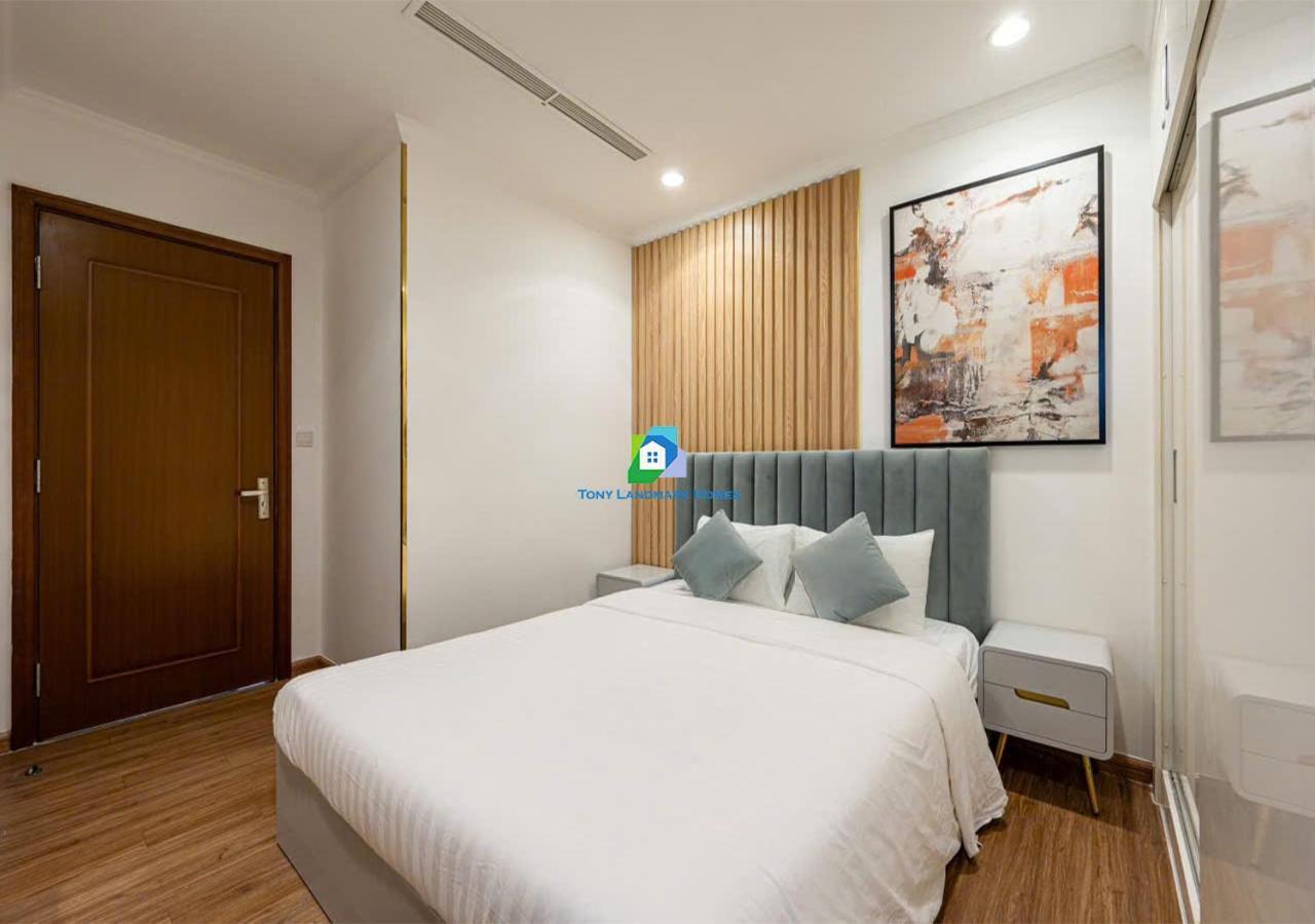 Service Luxury In Vinhomes Landmark Zone Căn hộ *