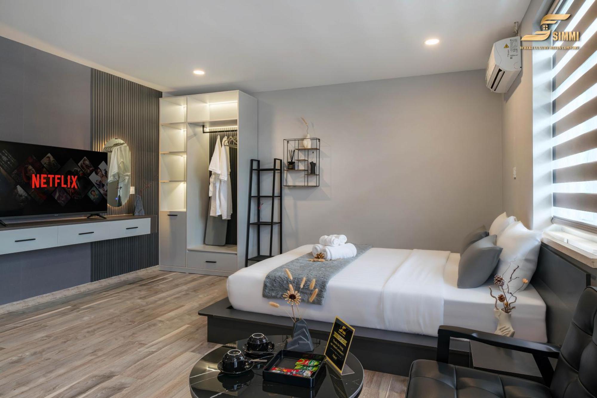 Hotel Simmi Signature & Ho Chi Minh City