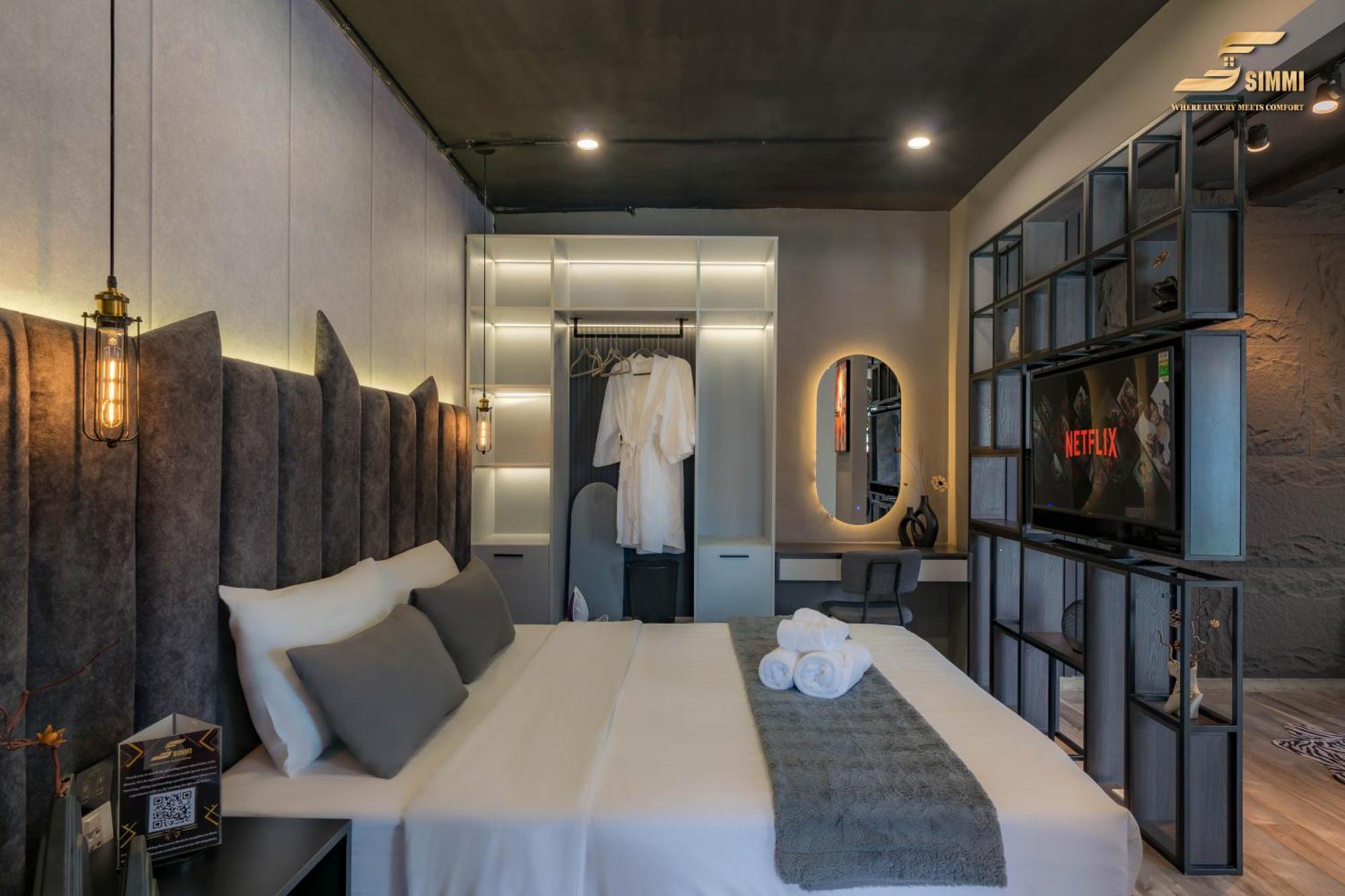 Hotel Simmi Signature & Ho Chi Minh City