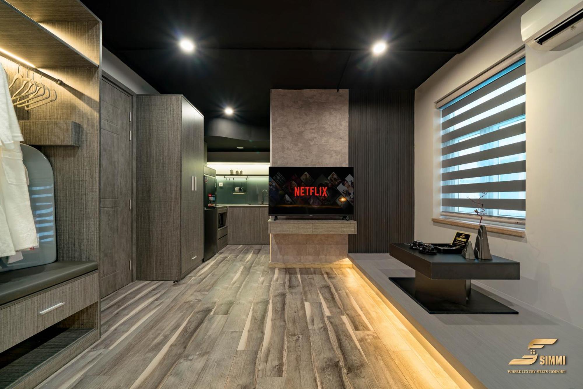 Simmi Signature & Hotel