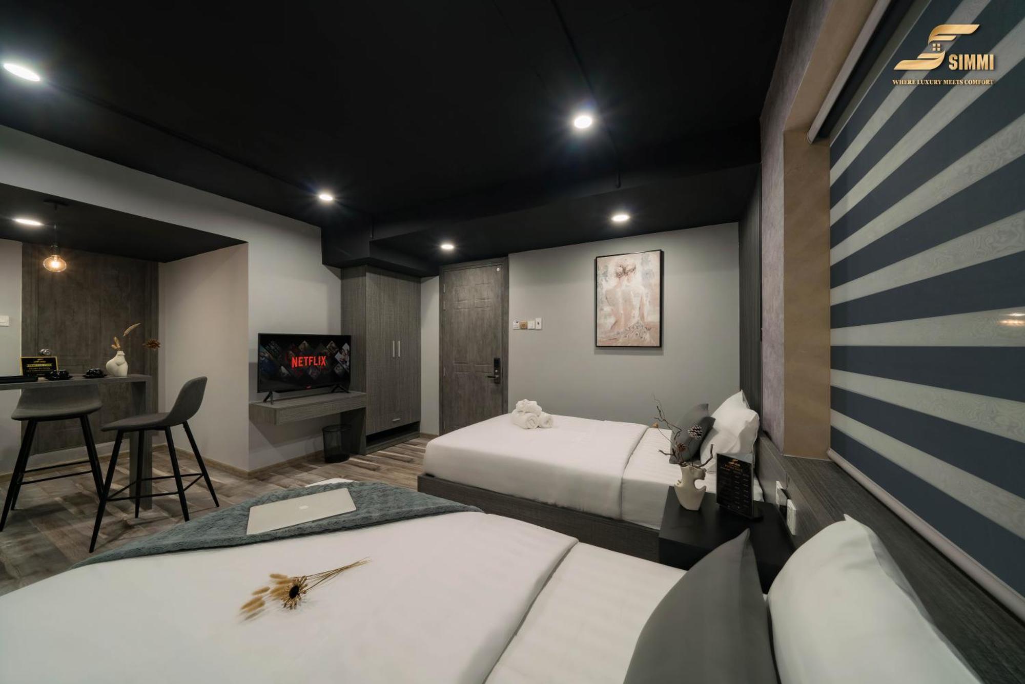 Simmi Signature & Hotel *