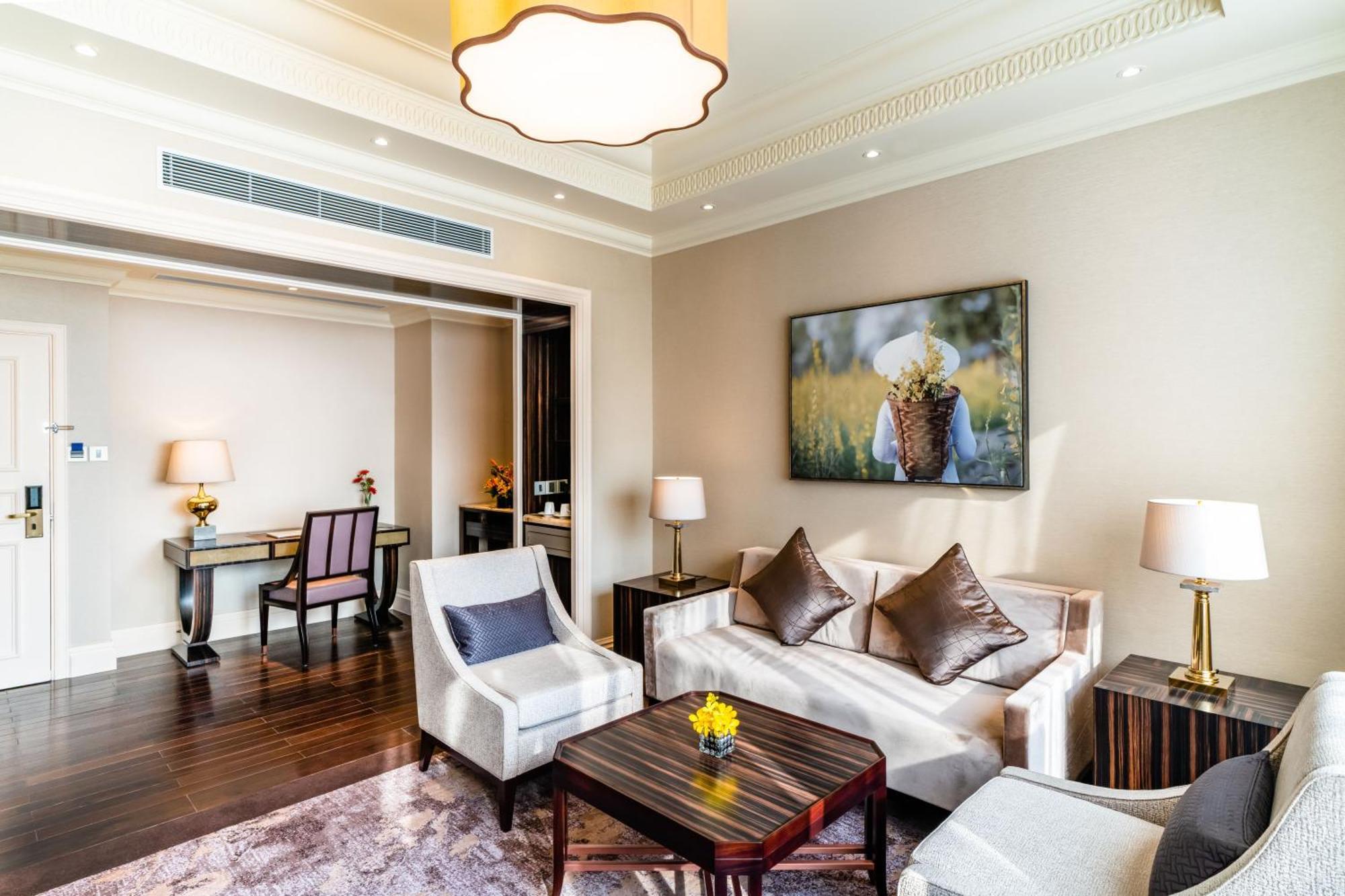 Caravelle Saigon Khách sạn 5*