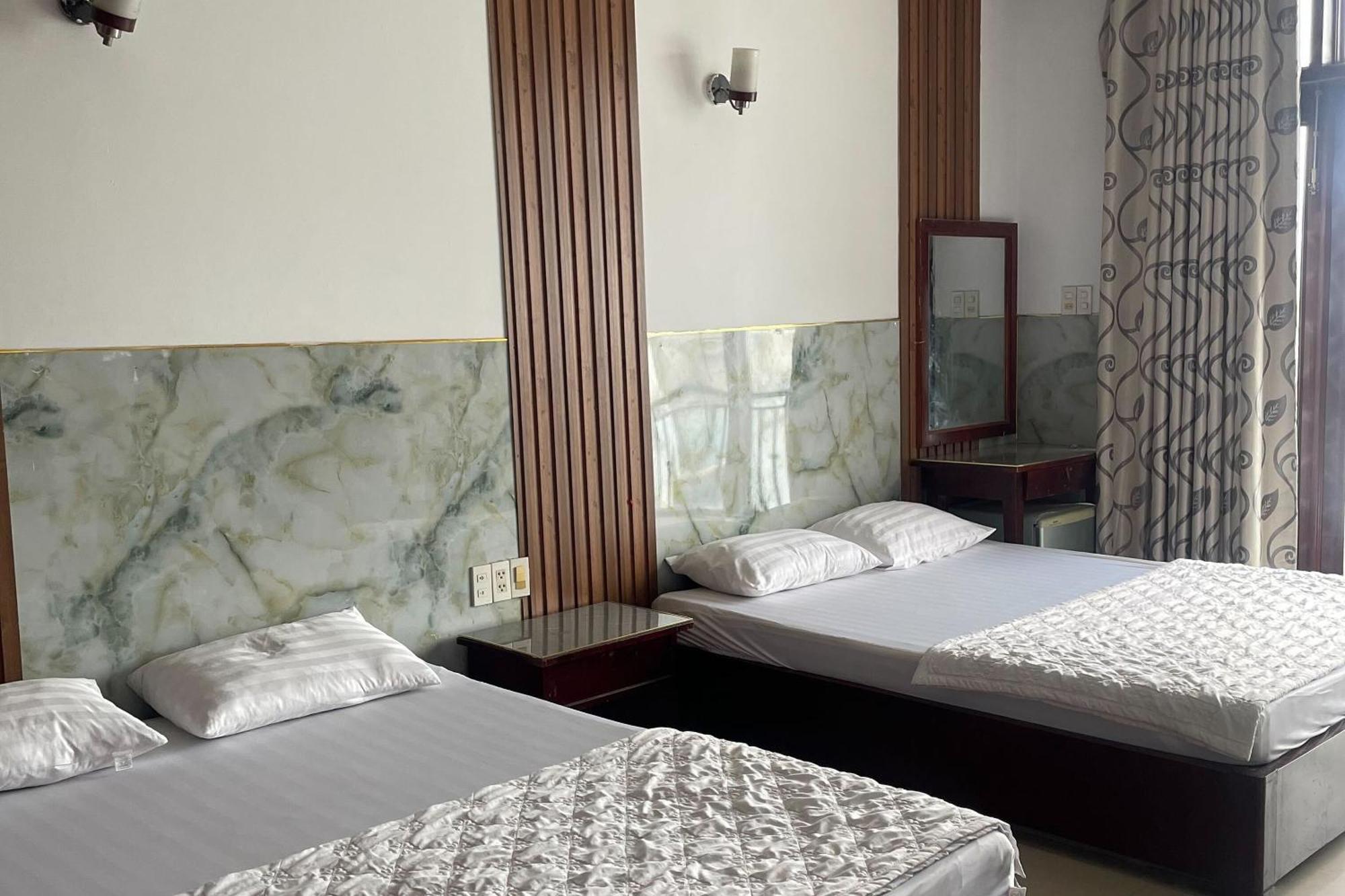 Hoa Sen 2* Bandar Ho Chi Minh