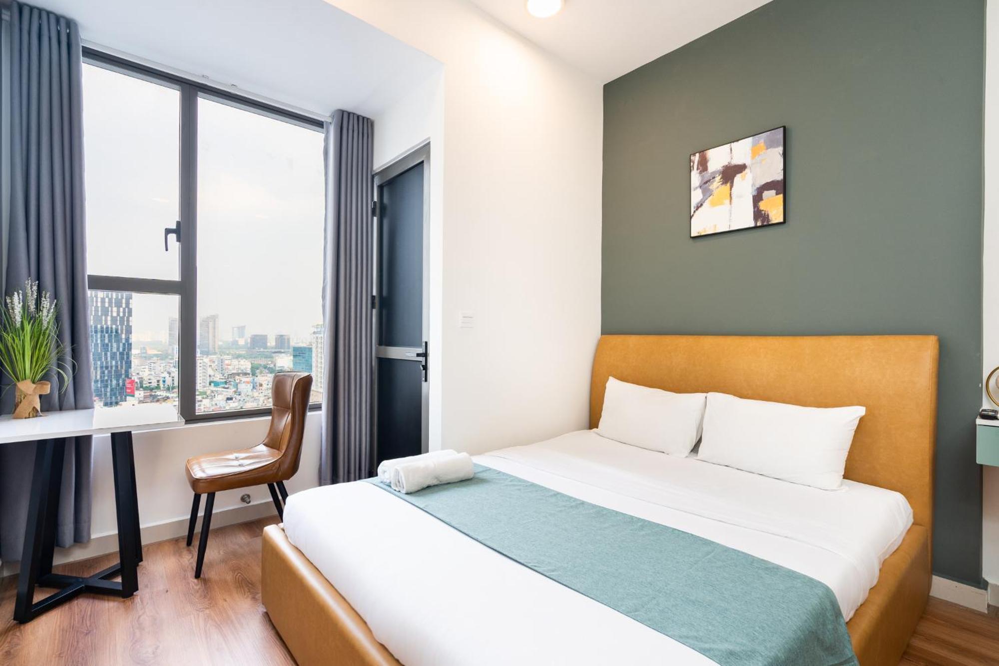 Apartment Saigon Authentic Apartments: Infinity Pool & Daily Perks