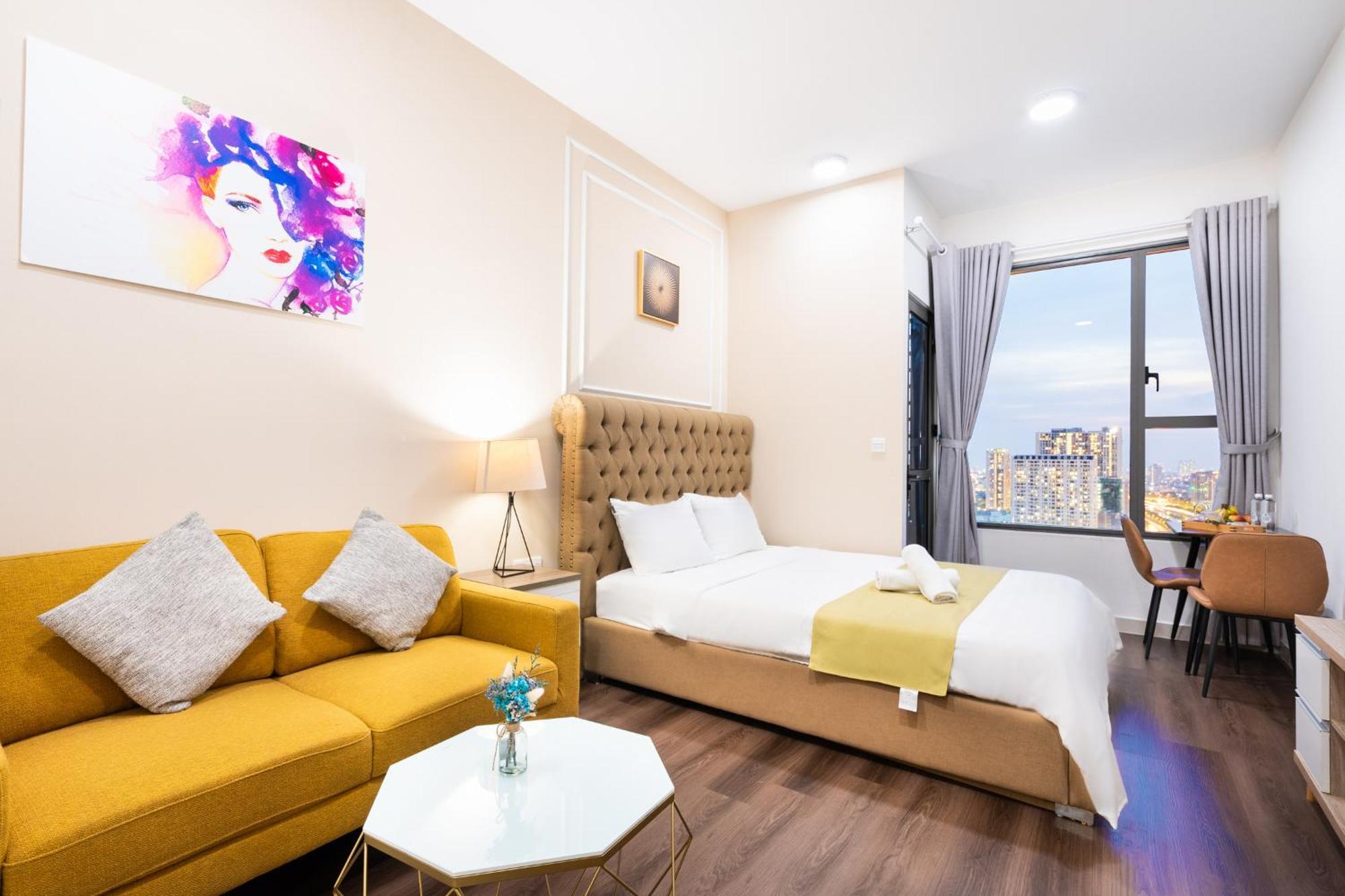 Apartment Saigon Authentic Apartments: Infinity Pool & Daily Perks *