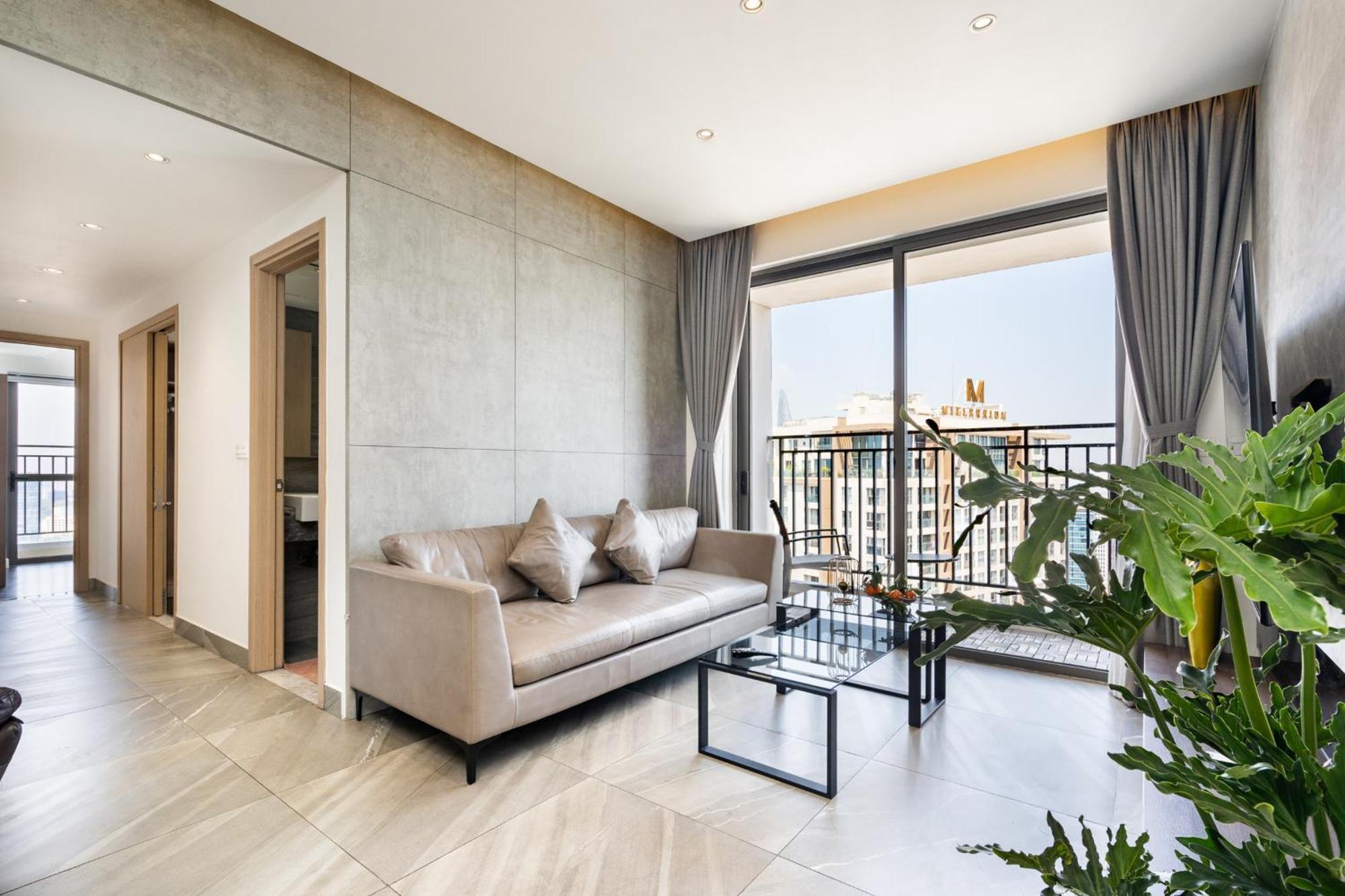 Saigon Authentic Apartments: Infinity Pool & Daily Perks