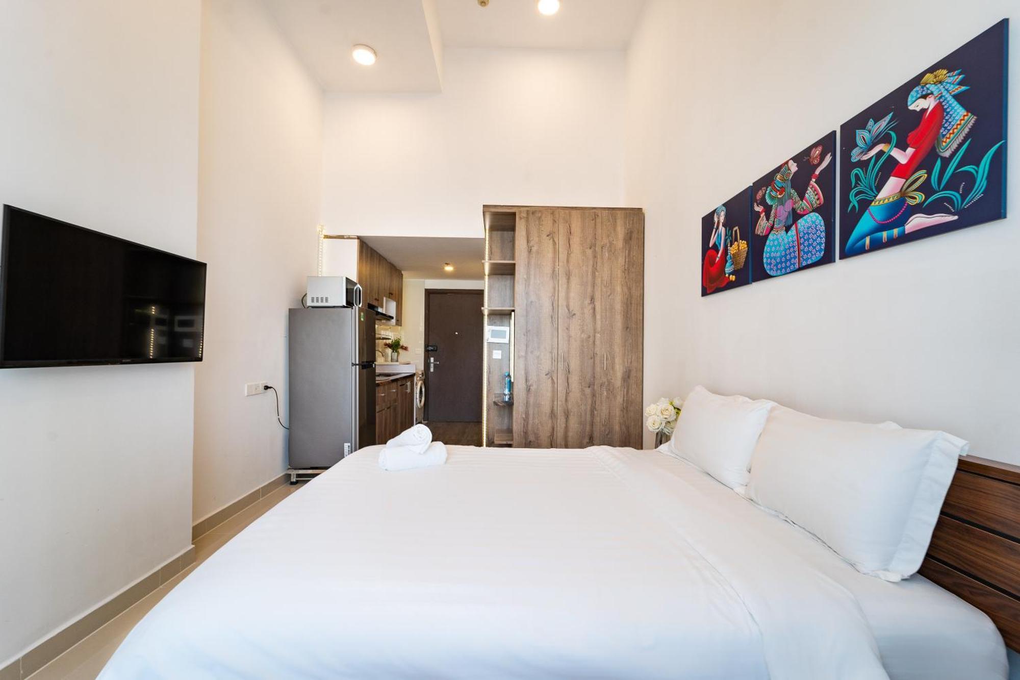 Saigon Authentic Apartments: Infinity Pool & Daily Perks Apartment *
