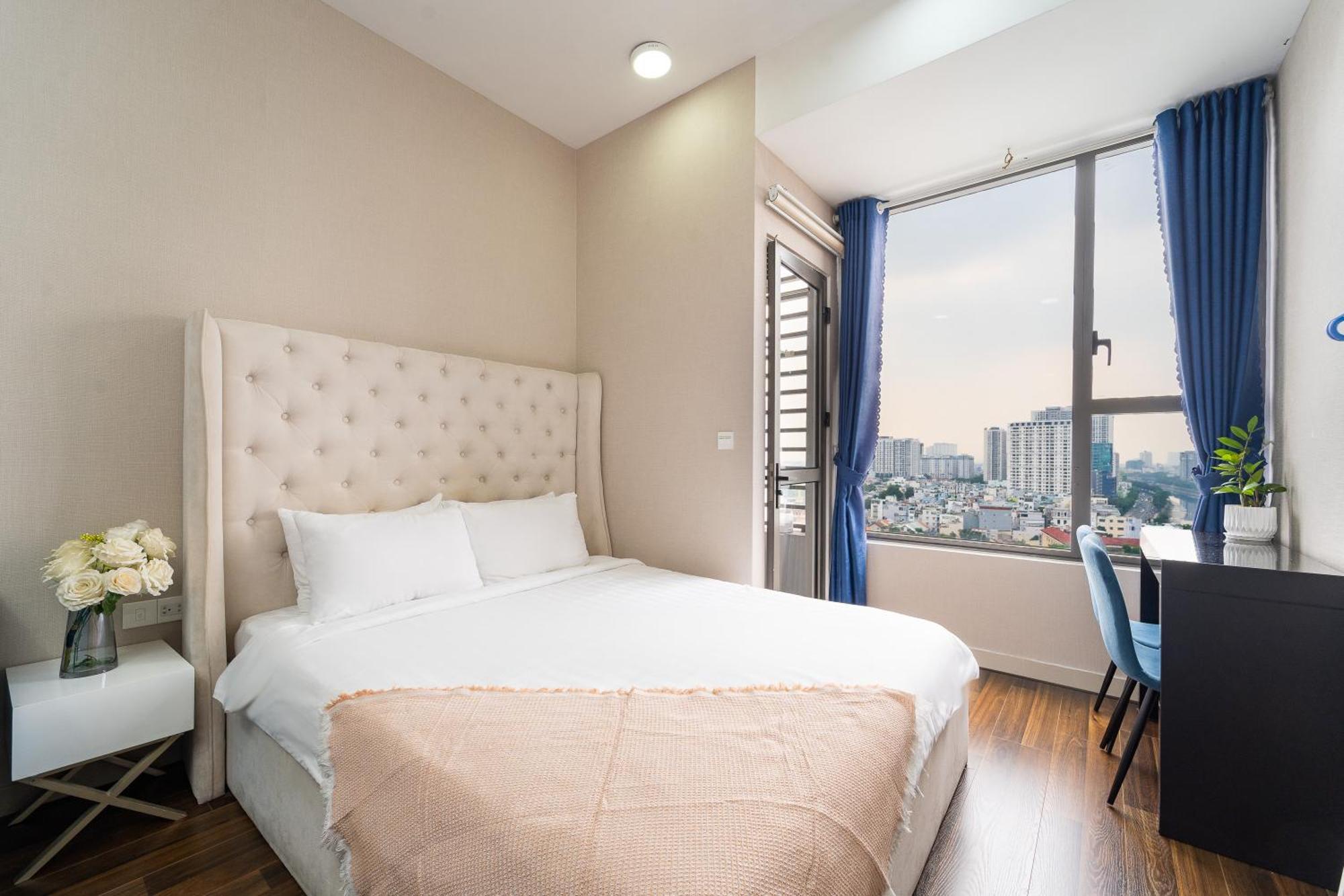 Apartment Saigon Authentic Apartments: Infinity Pool & Daily Perks *
