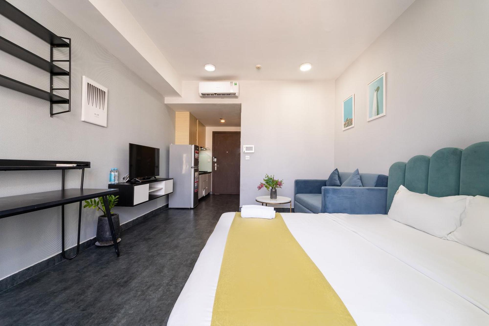 Apartment Saigon Authentic Apartments: Infinity Pool & Daily Perks