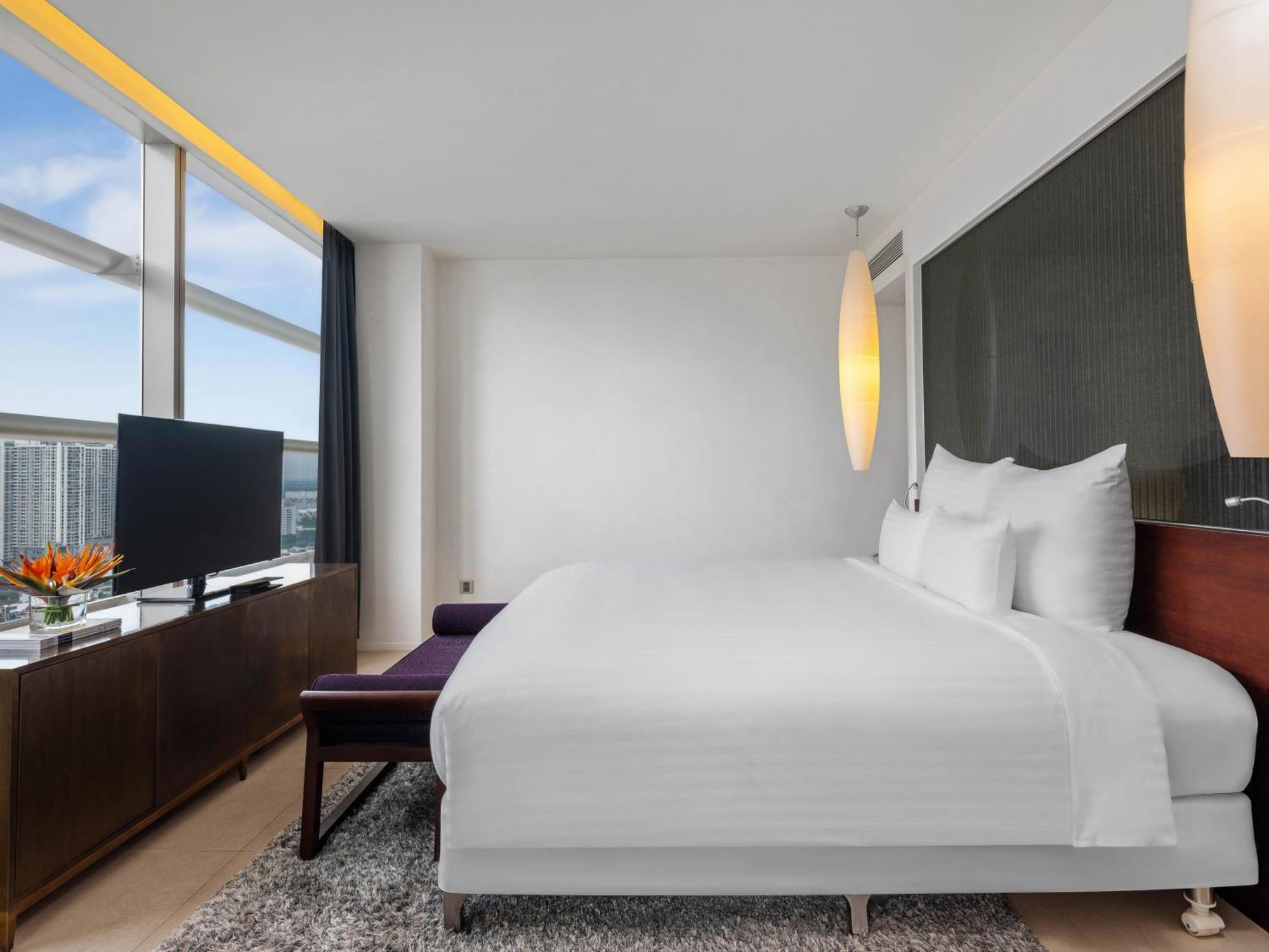 Pullman Saigon Centre 5* Ho Chi Minh City