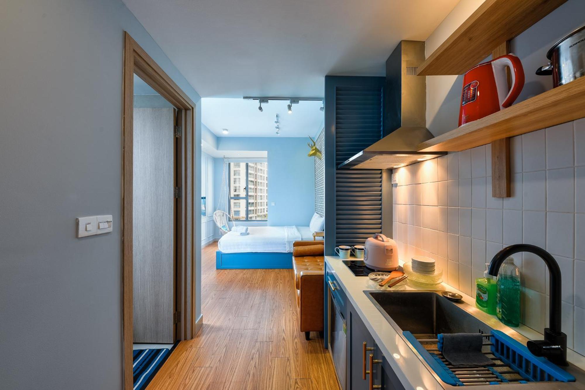 Saigon Authentic Apartments: Infinity Pool & Daily Perks Apartment