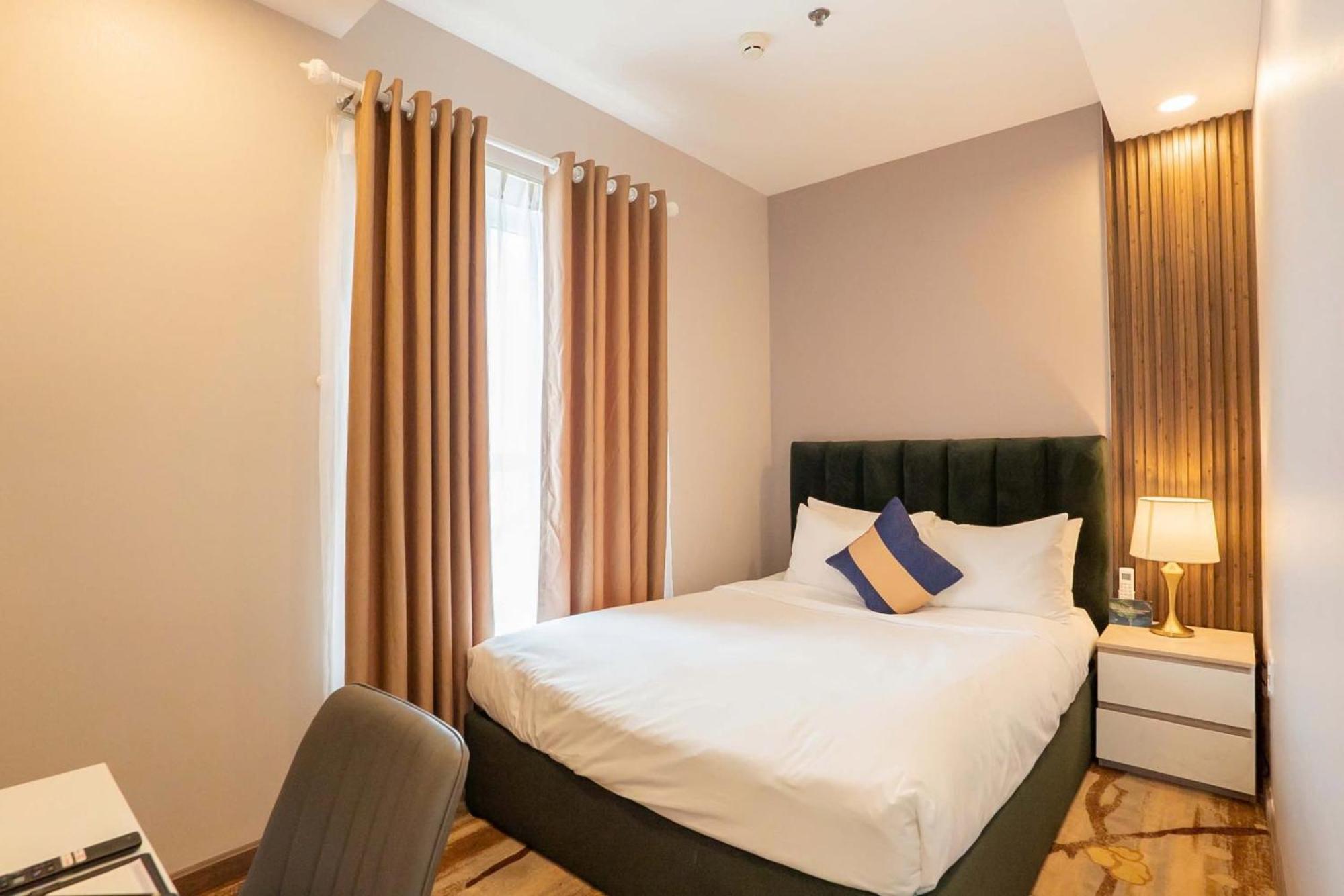 Hotel La Vela Saigon