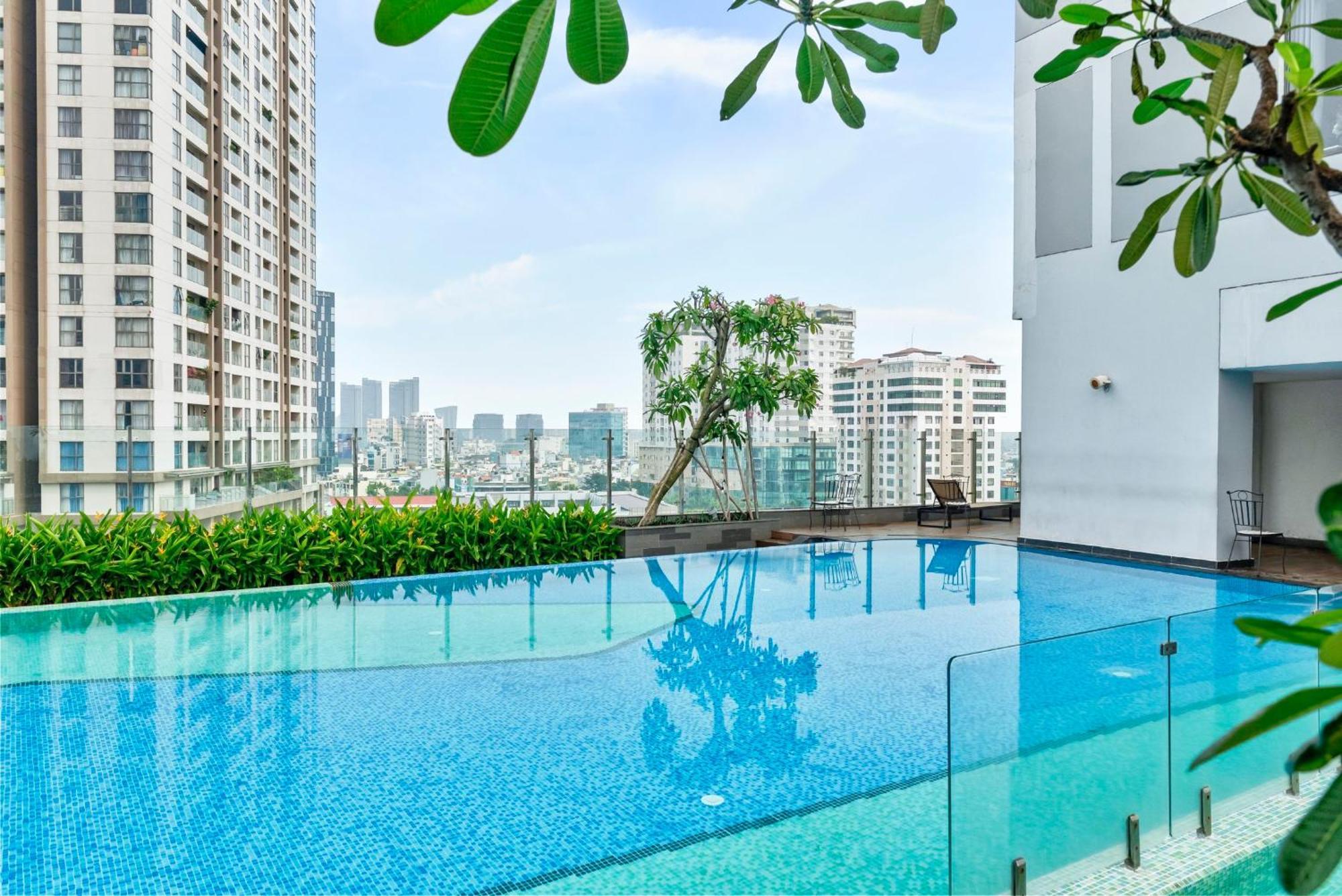 Saigon Authentic Apartments: Infinity Pool & Daily Perks