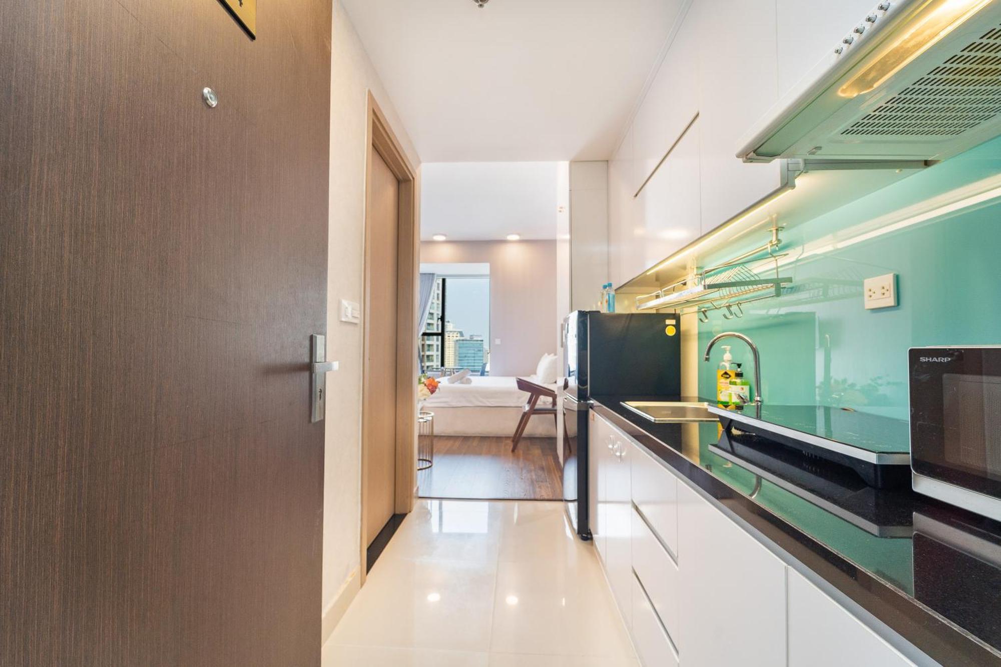 Saigon Authentic Apartments: Infinity Pool & Daily Perks