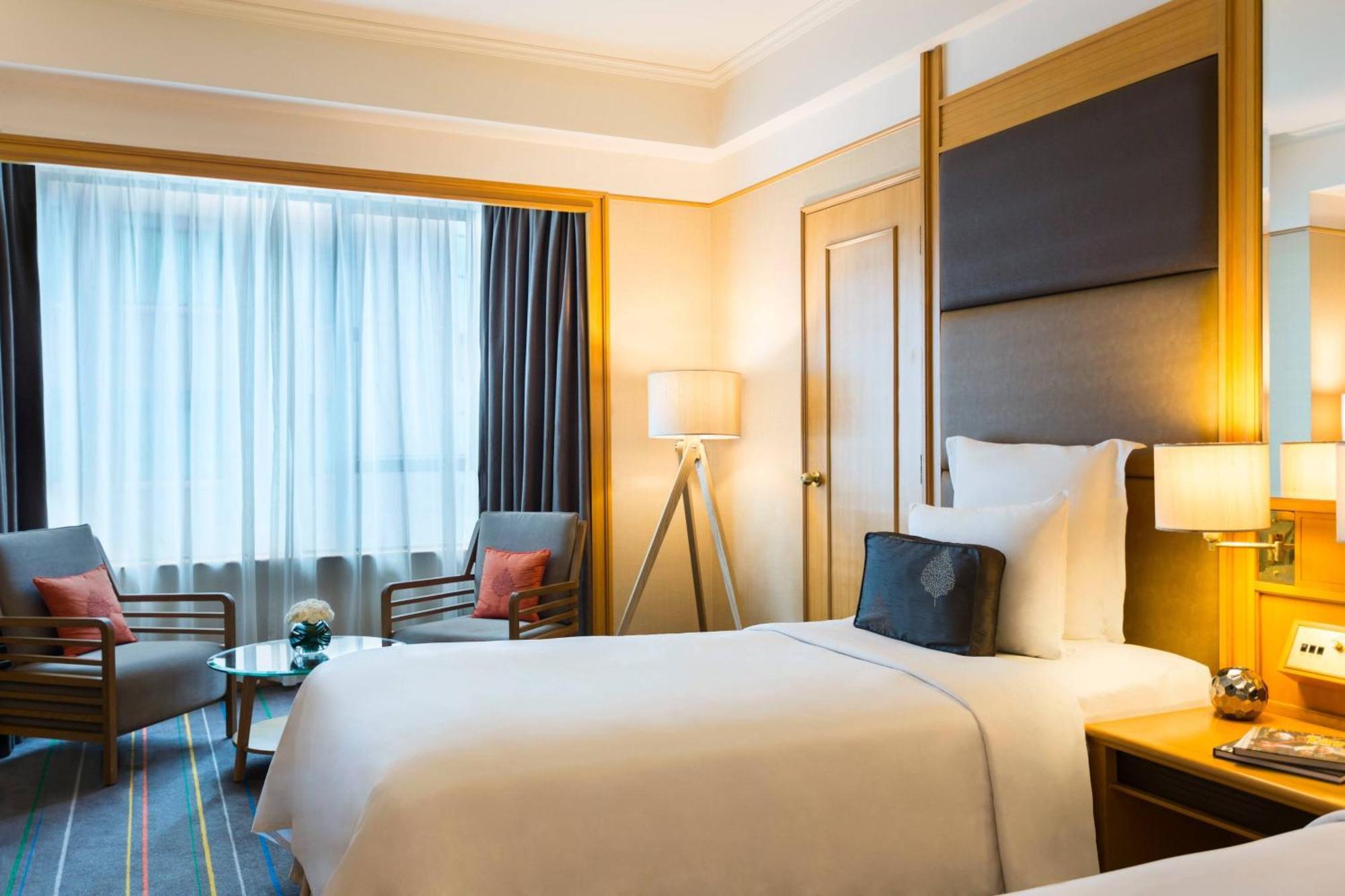 Renaissance Riverside Sài Gòn Khách sạn 5*