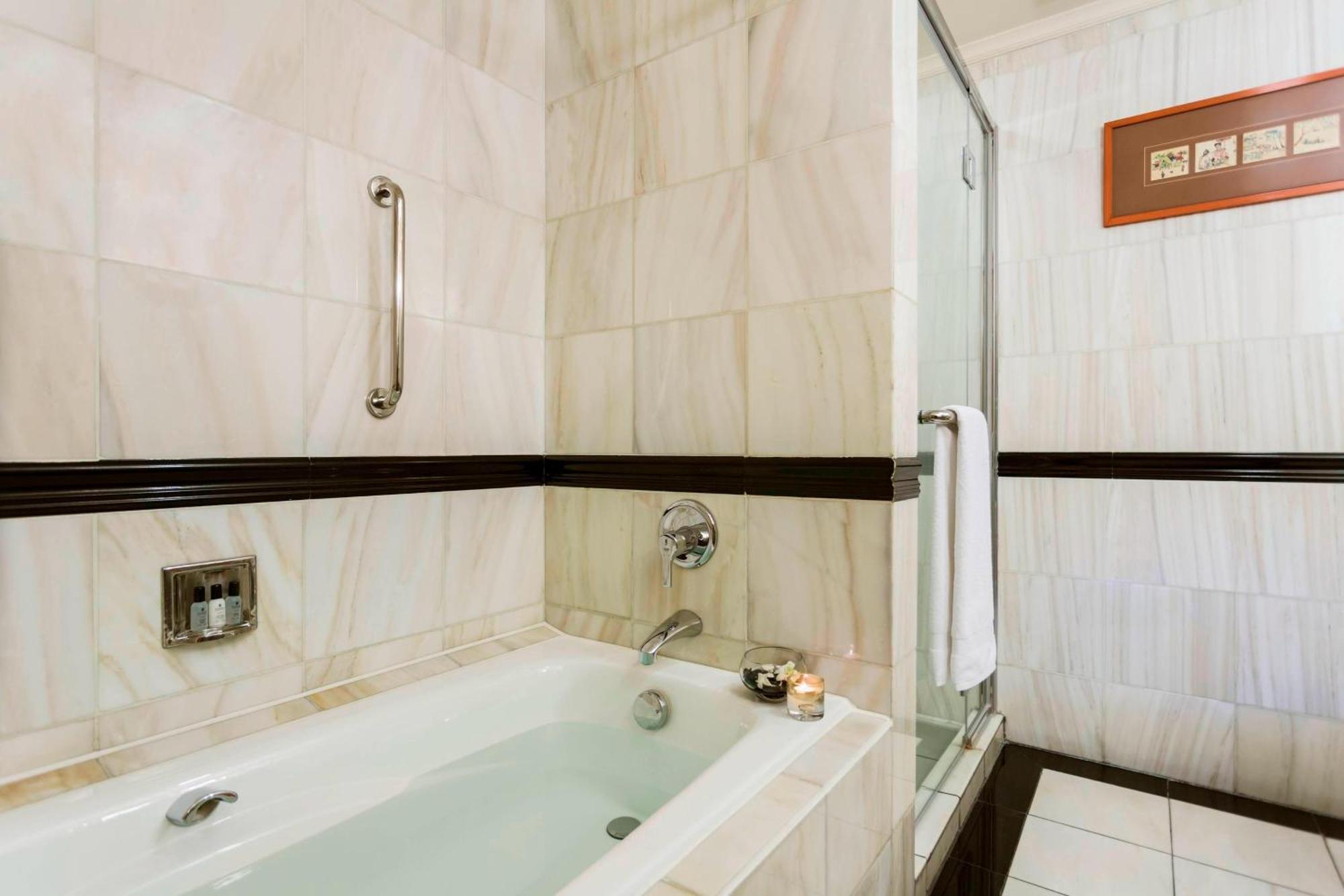 Renaissance Riverside Sài Gòn TP. Hồ Chí Minh