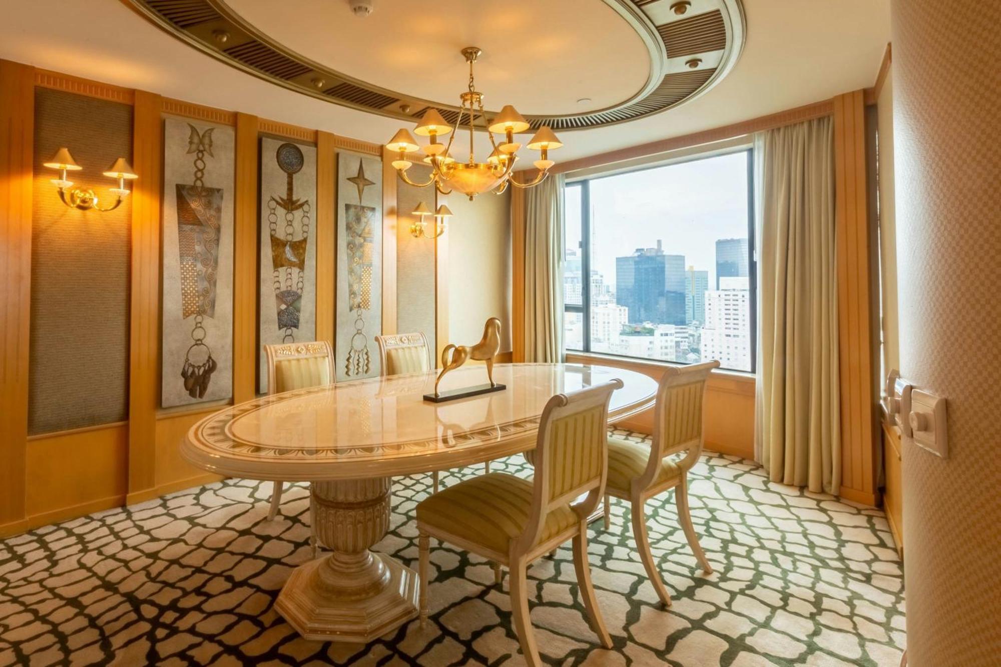 Khách sạn Renaissance Riverside Sài Gòn TP. Hồ Chí Minh