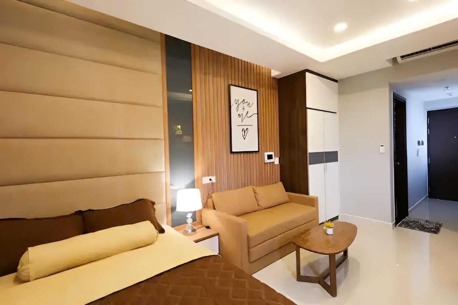 Homely House - Soho , District 1 In The Central Near Bui Vien *