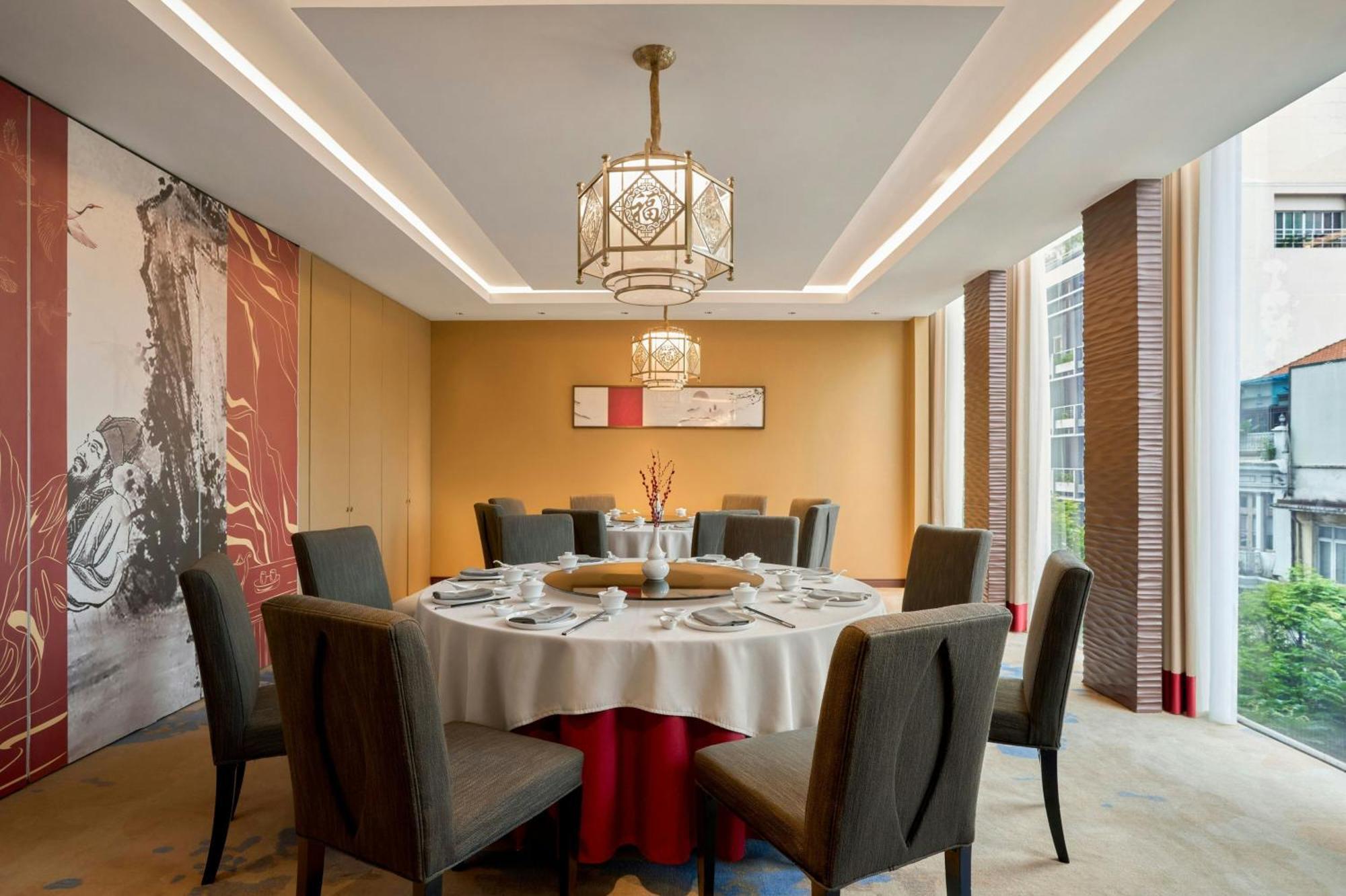 Hotel Sheraton Saigon Grand Opera 5*