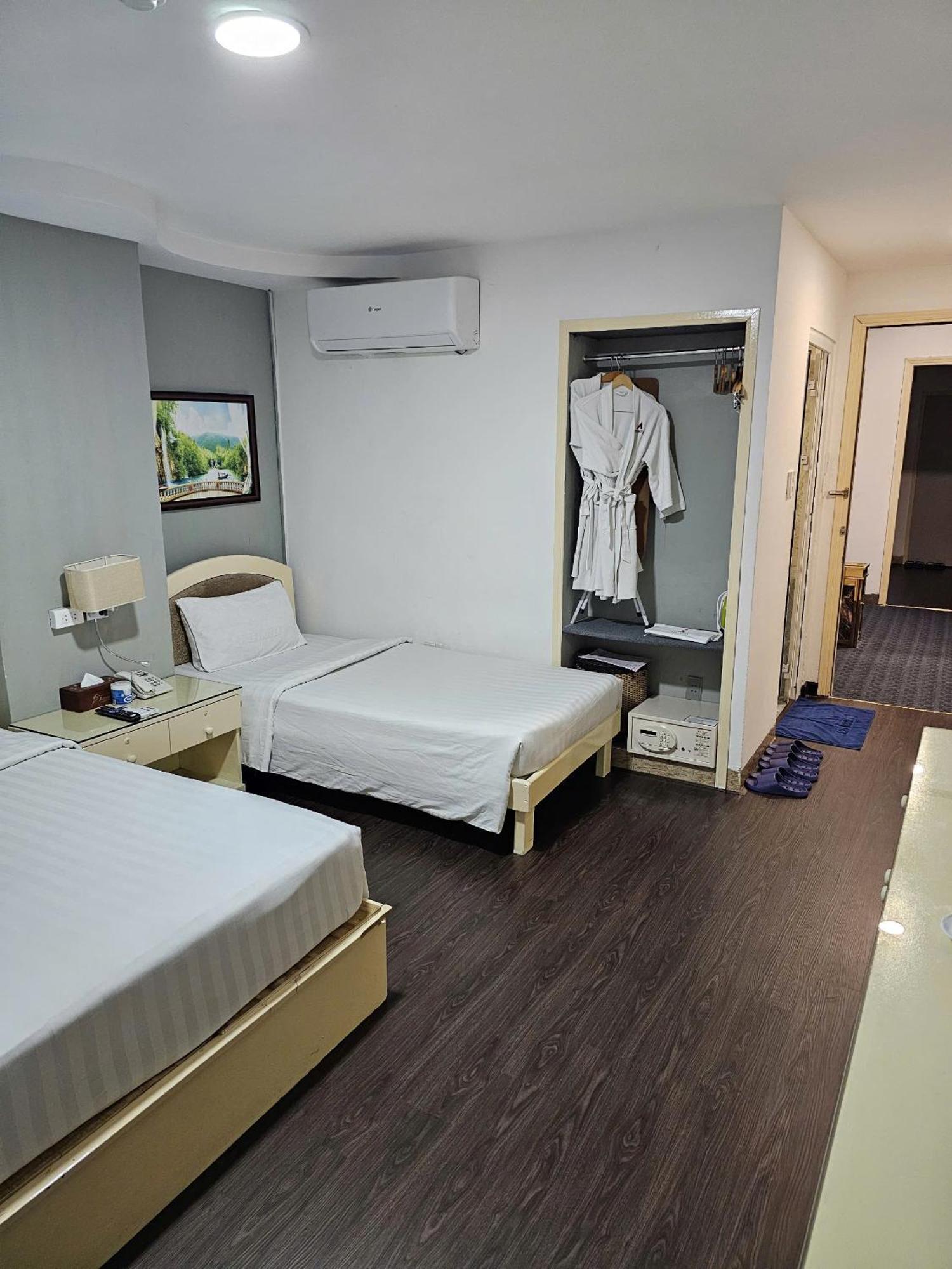 A25 - 22 Nguyen Cu Trinh Hotel
