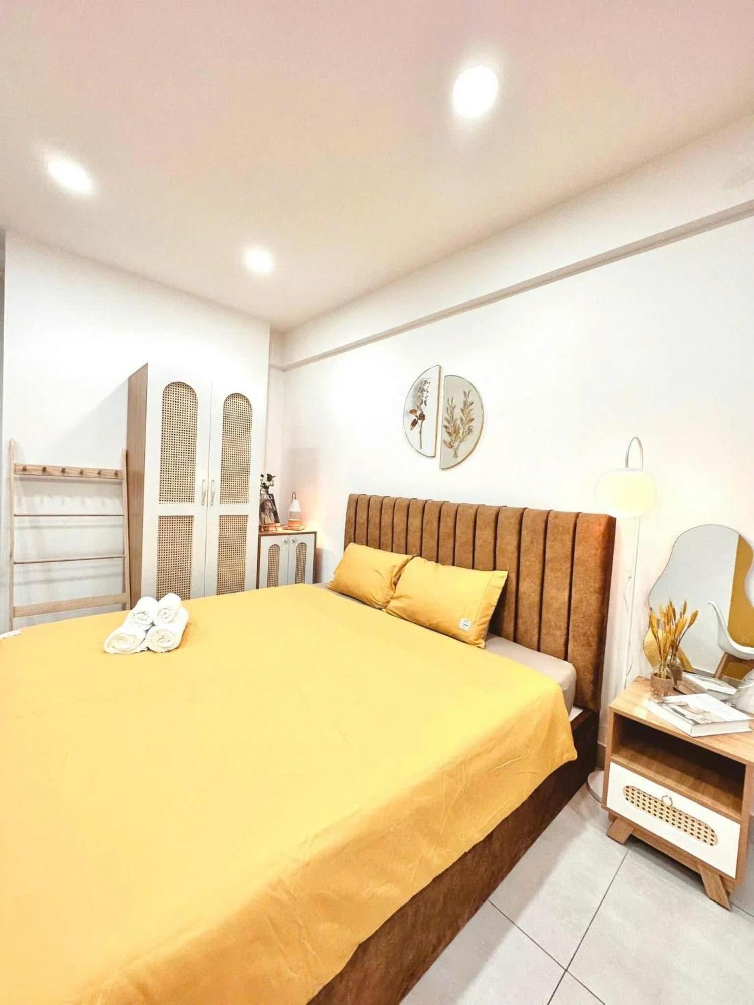 Homely House - Soho , District 1 In The Central Near Bui Vien *