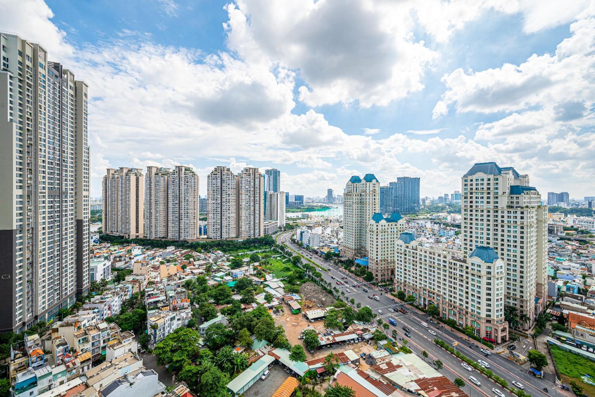 The Luxe Nest Riverside - Vinhome Landmark 81 4* Ho Chi Minh City
