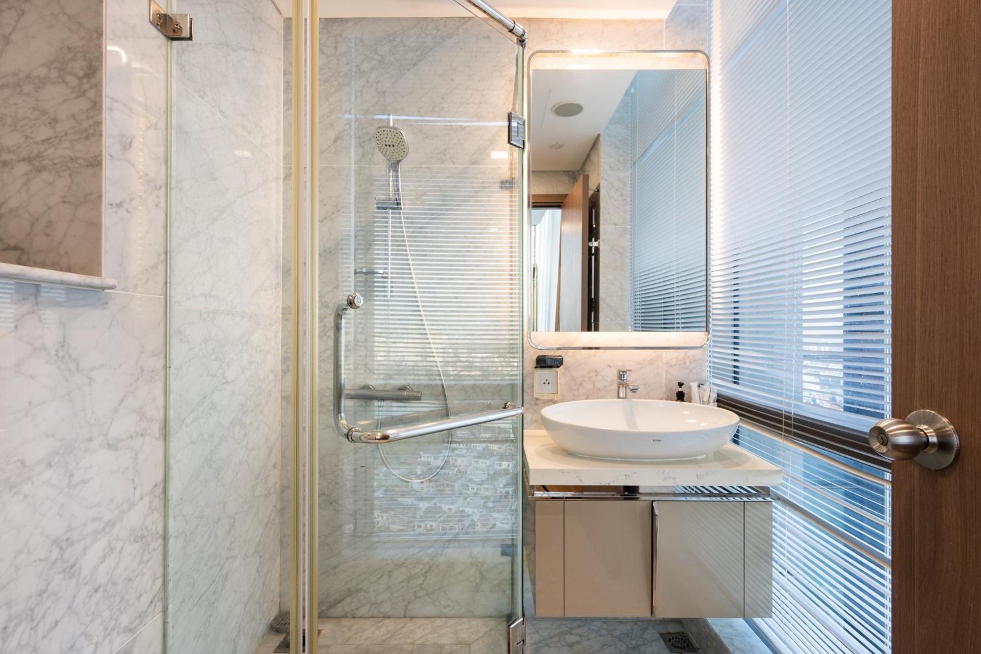 The Luxe Nest Riverside - Vinhome Landmark 81 Aparthotel Ho Chi Minh City