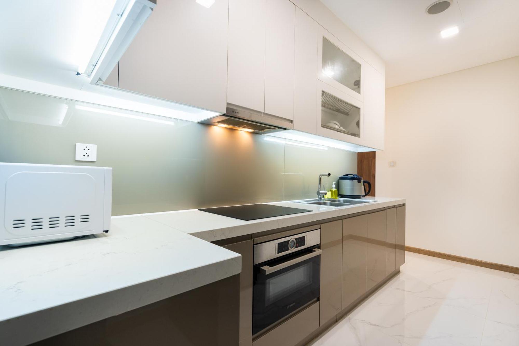 The Luxe Nest Riverside - Vinhome Landmark 81 4* Ho Chi Minh City