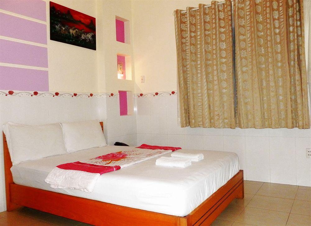 Expats Minh Quang * Ho Chi Minh City