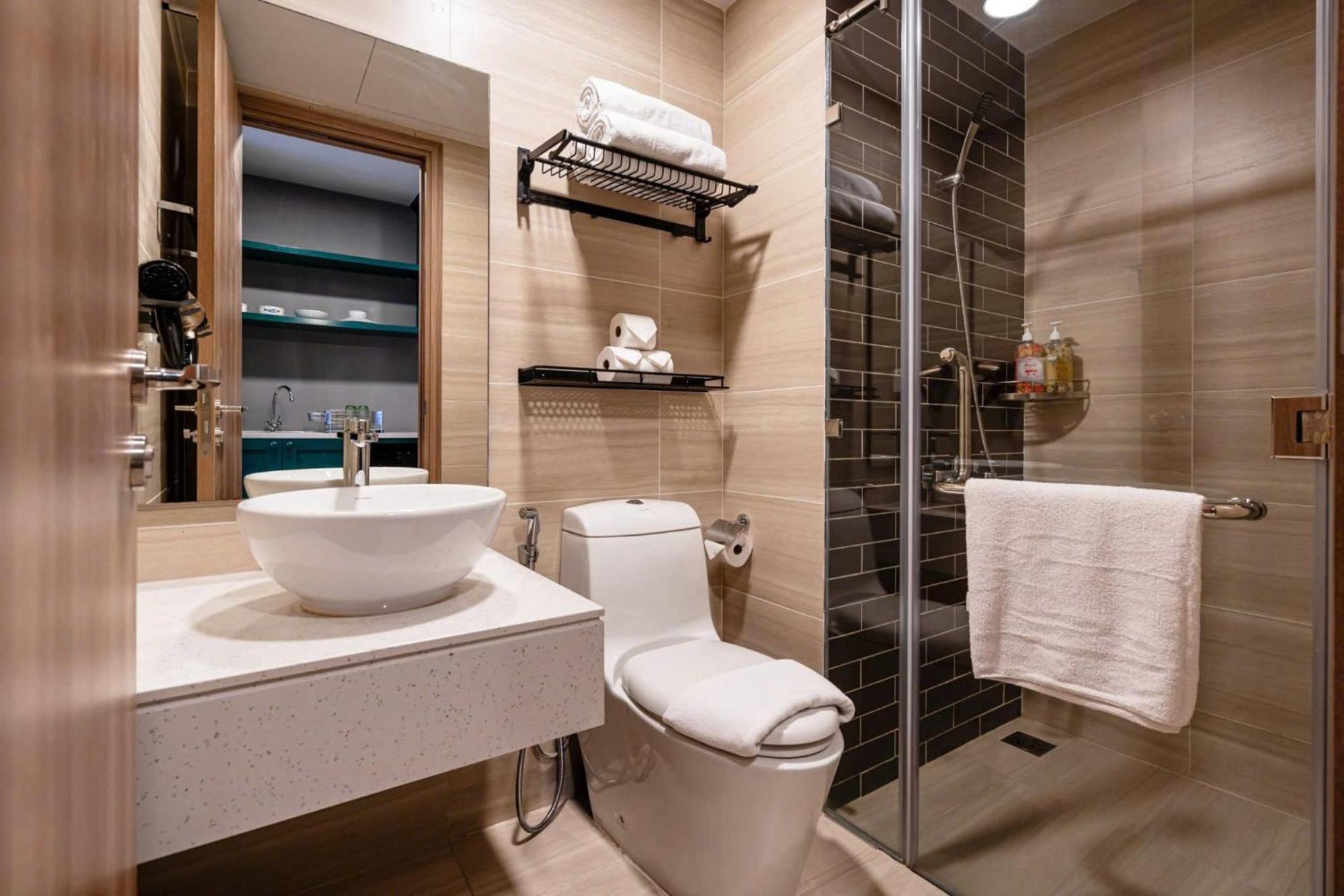 Apartment Homely House - Soho , District 1 In The Central Near Bui Vien *