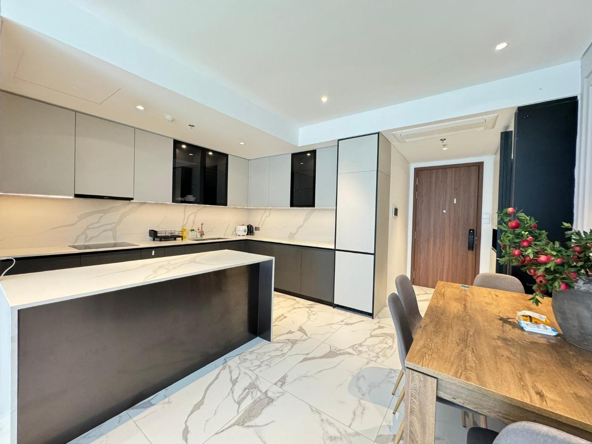 Apartment Metropole Thu Thiem - Luna - Chic, Unbeatable Location, Great Value!!!