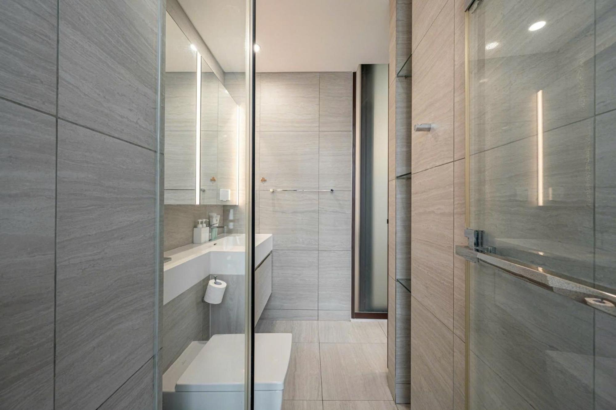 Metropole Thu Thiem - Luna - Chic, Unbeatable Location, Great Value!!! * Ho Chi Minh City