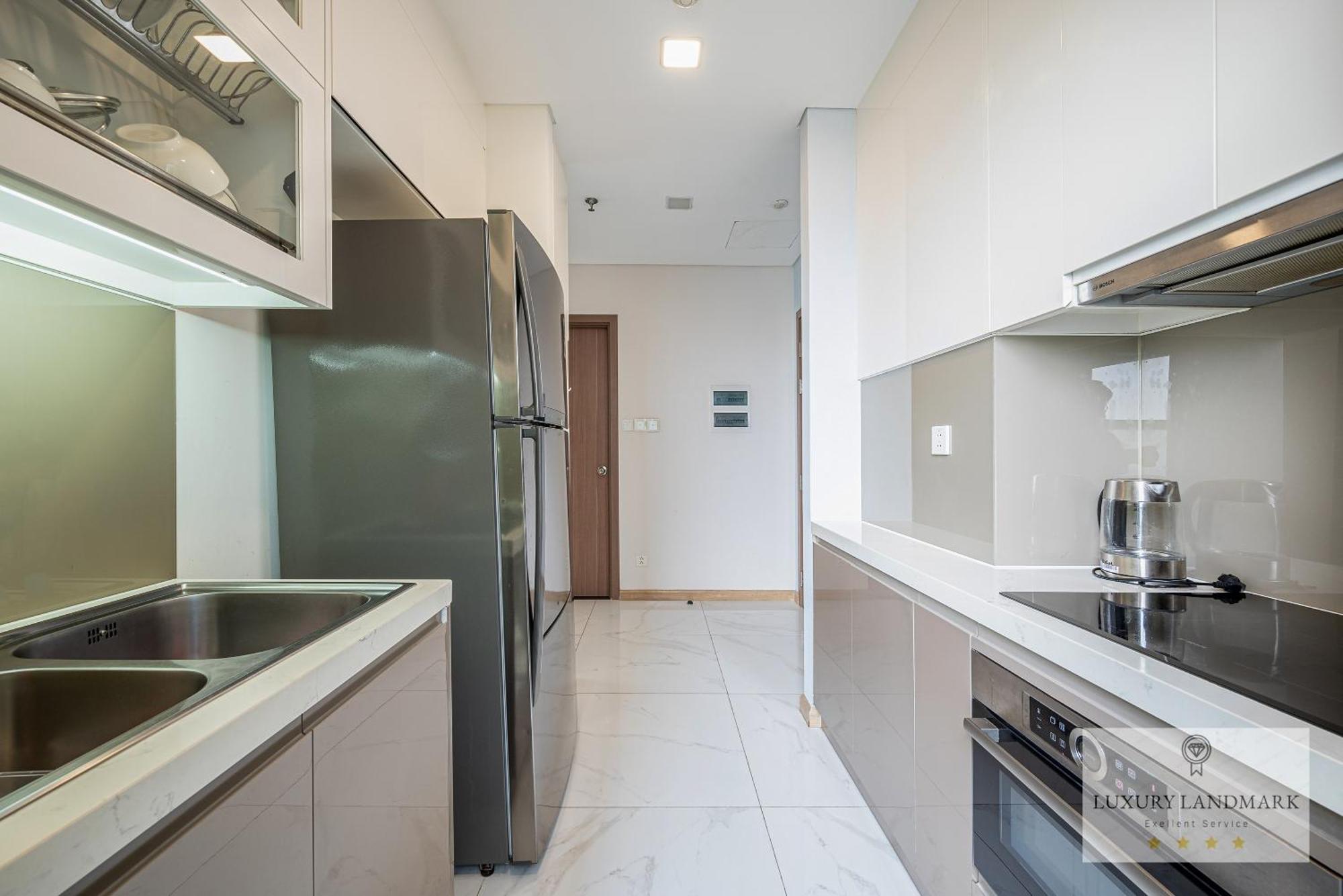 Celeste Landmark 81 Riverview Apartment *