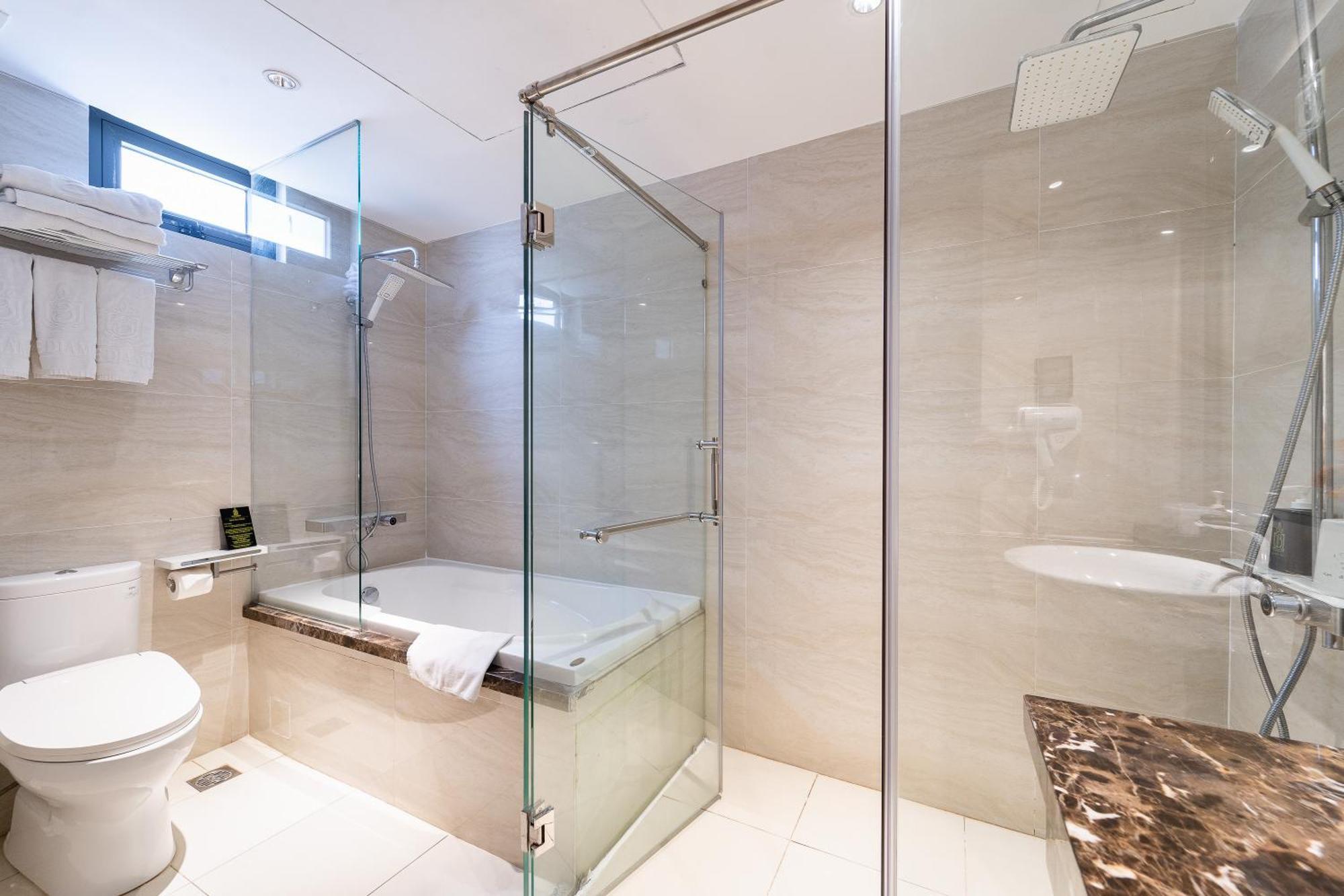 Hotel Nicecy & 4*